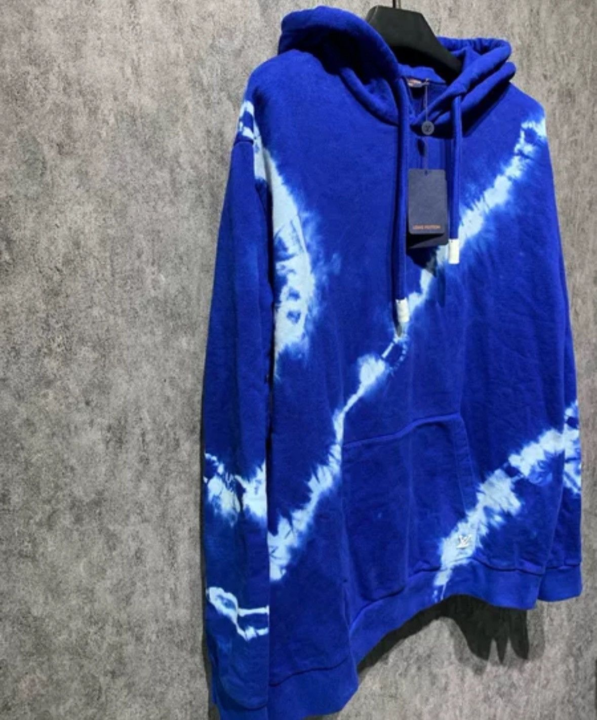 Louis Vuitton LOUIS VUITTON Tie dye hooded sweatshirt2412-Nextarrow Size US XL / EU 56 / 4 - 2 Thumbnail