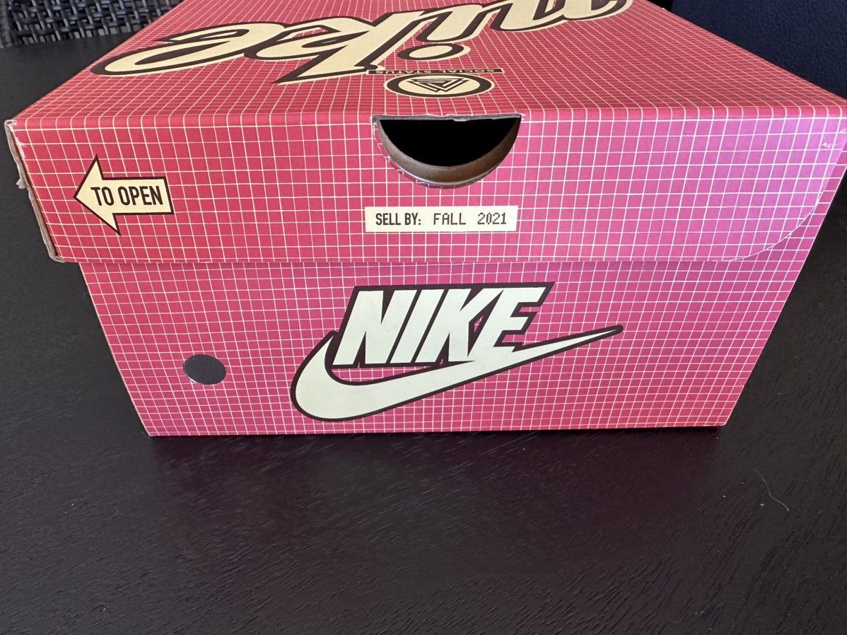 Nike × Social Status Nike x Social Status Dunk Mid “Chocolate Milk” — US M8.5 Size US 8.5 / EU 41-42 - 13 Thumbnail