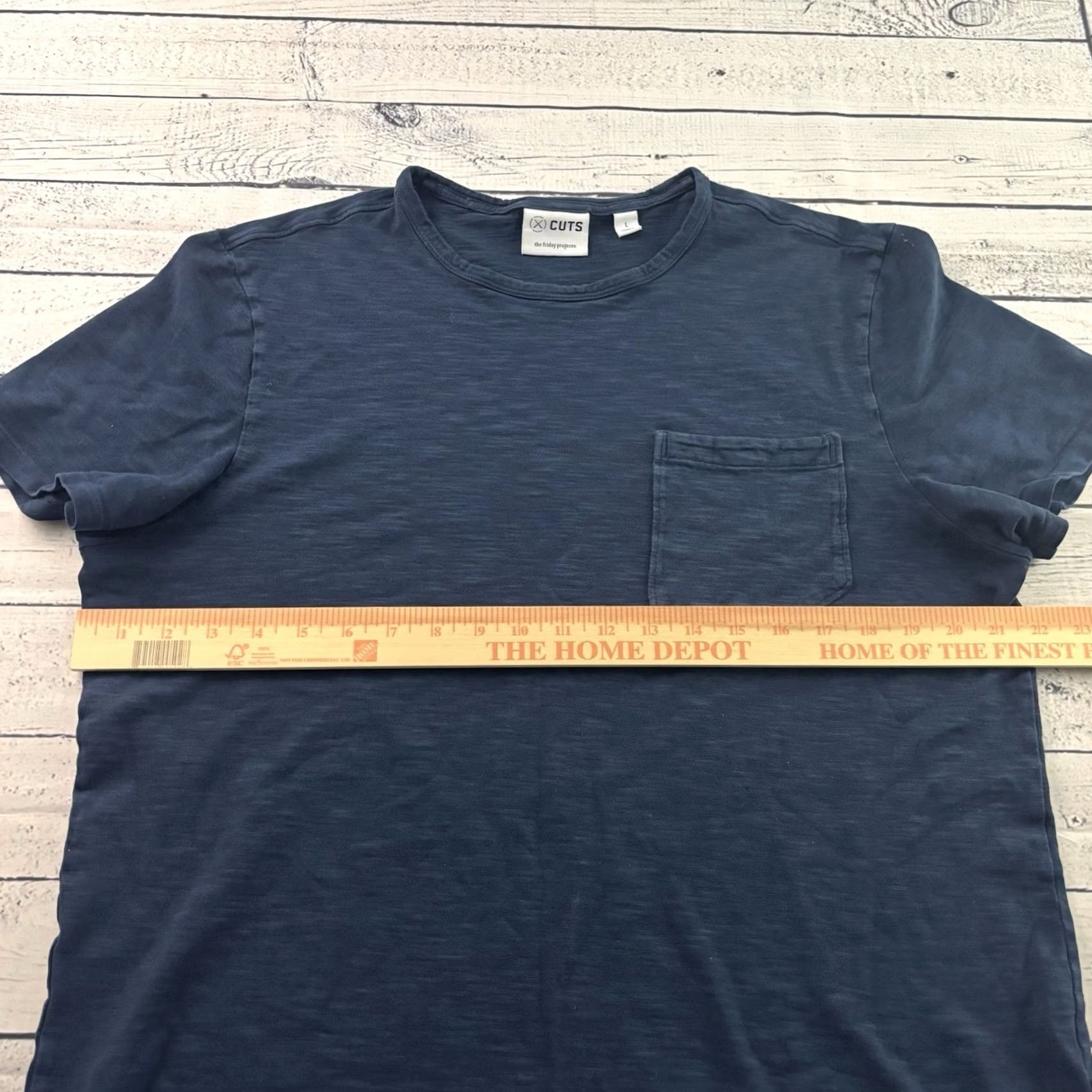 Cuts CUTS The Friday Projects Short Sleeve Pocket T Shirt Men's Large Blue Shirt Adults L Pocket T-Shirt Blue CUTS Modern Vintage? Size US L / EU 52-54 / 3 - 4 Thumbnail