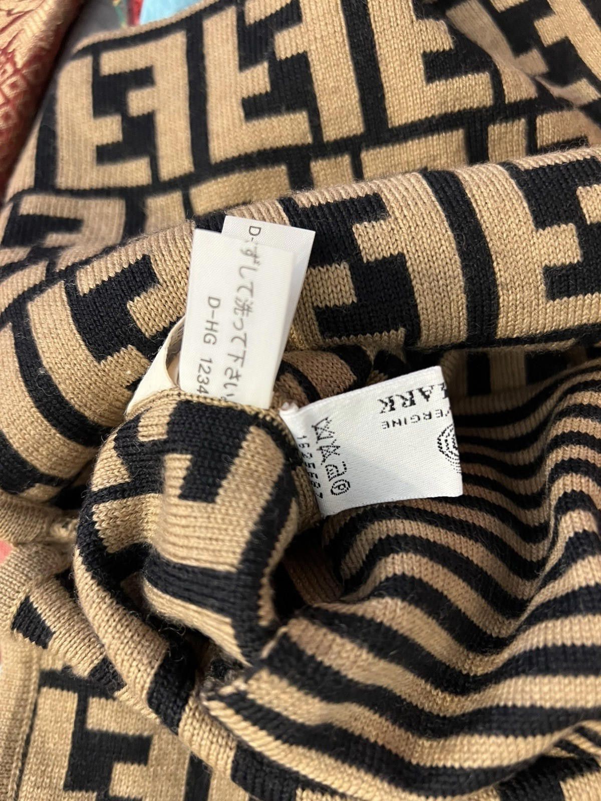 Fendi Fendi FF Logo Cardigan Sweater Wool Size 44 Size US M / EU 48-50 / 2 - 11 Thumbnail