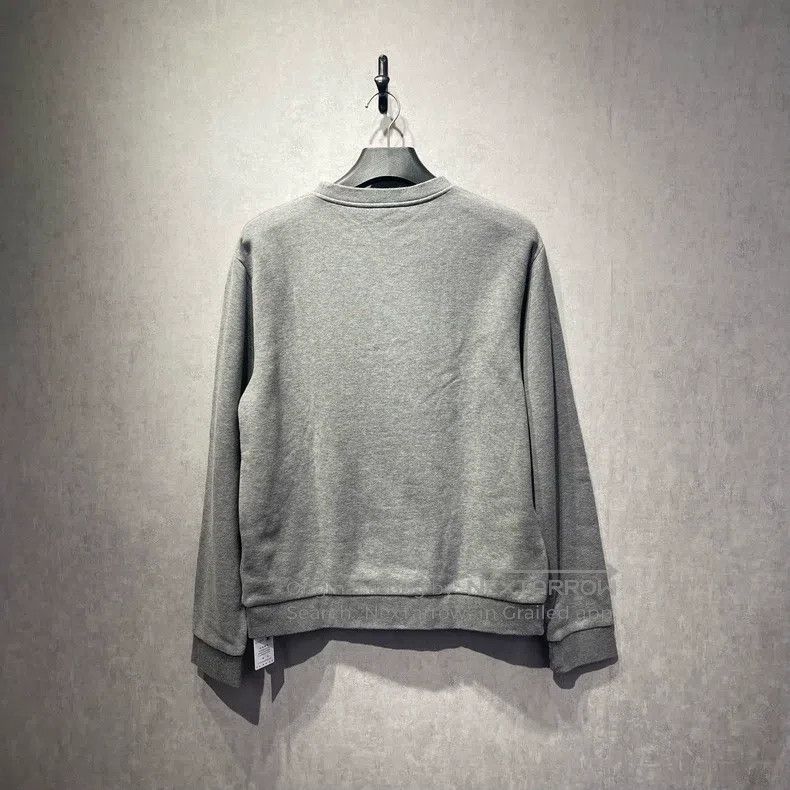 Louis Vuitton Louis Vuitton Grey twisted logo sweatshirt Size US L / EU 52-54 / 3 - 2 Thumbnail