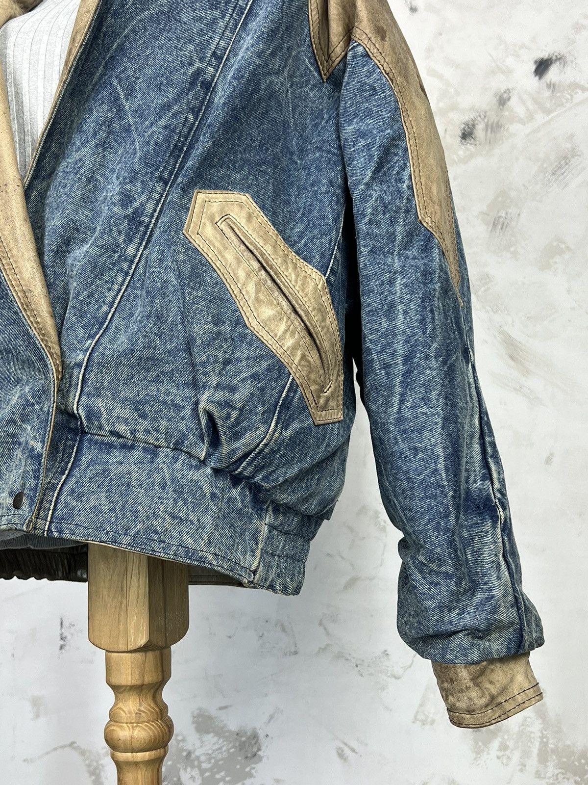 Vintage Vintage Reversible Leather Denim Bomber Jacket Size L - XL Size L / US 10 / IT 46 - 13 Thumbnail