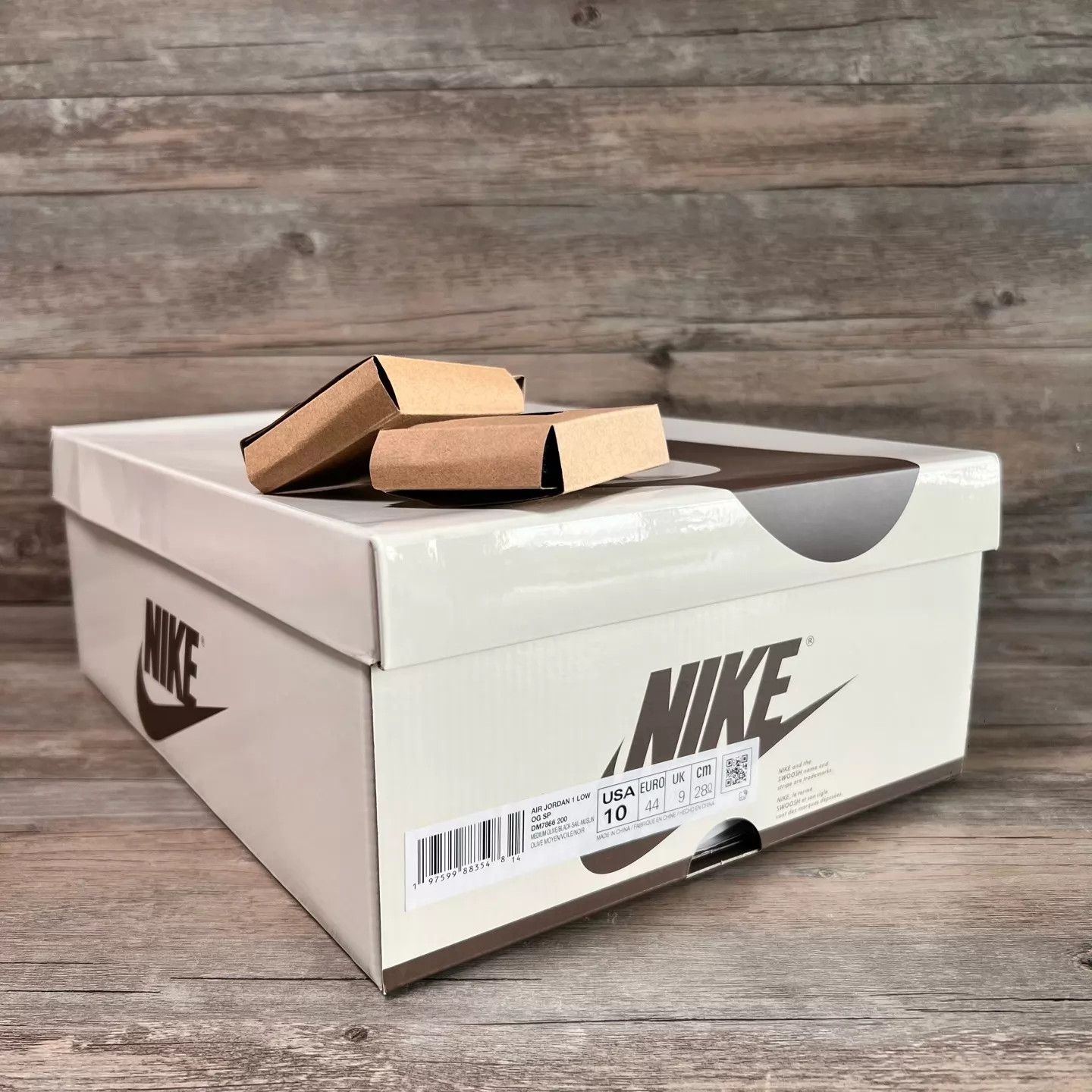 Nike Nike Jordan 1 x TS Reverse Olive 44 DM7866-200 Size US 11 / EU 44 - 8 Thumbnail