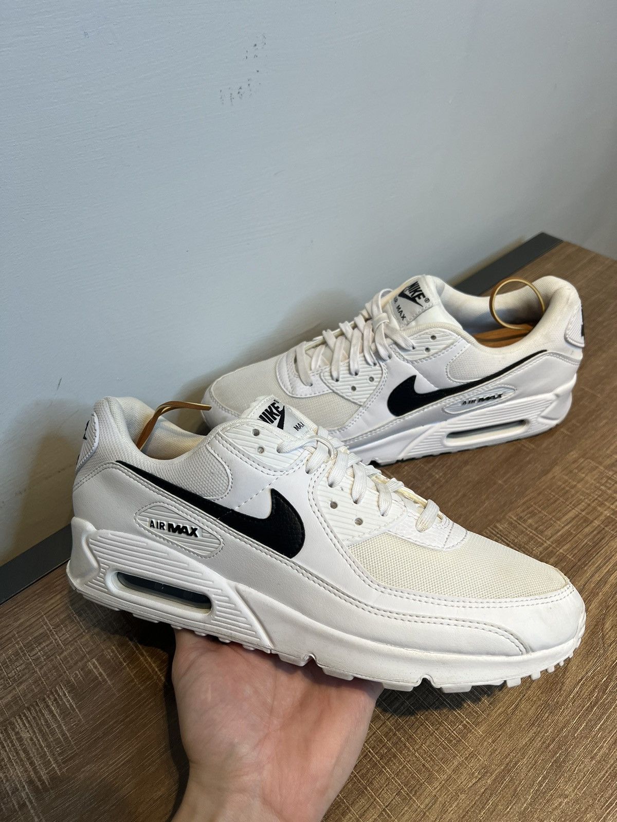 Nike Air Max 90 Shoes Womens Size 12 DH8010-101 Running