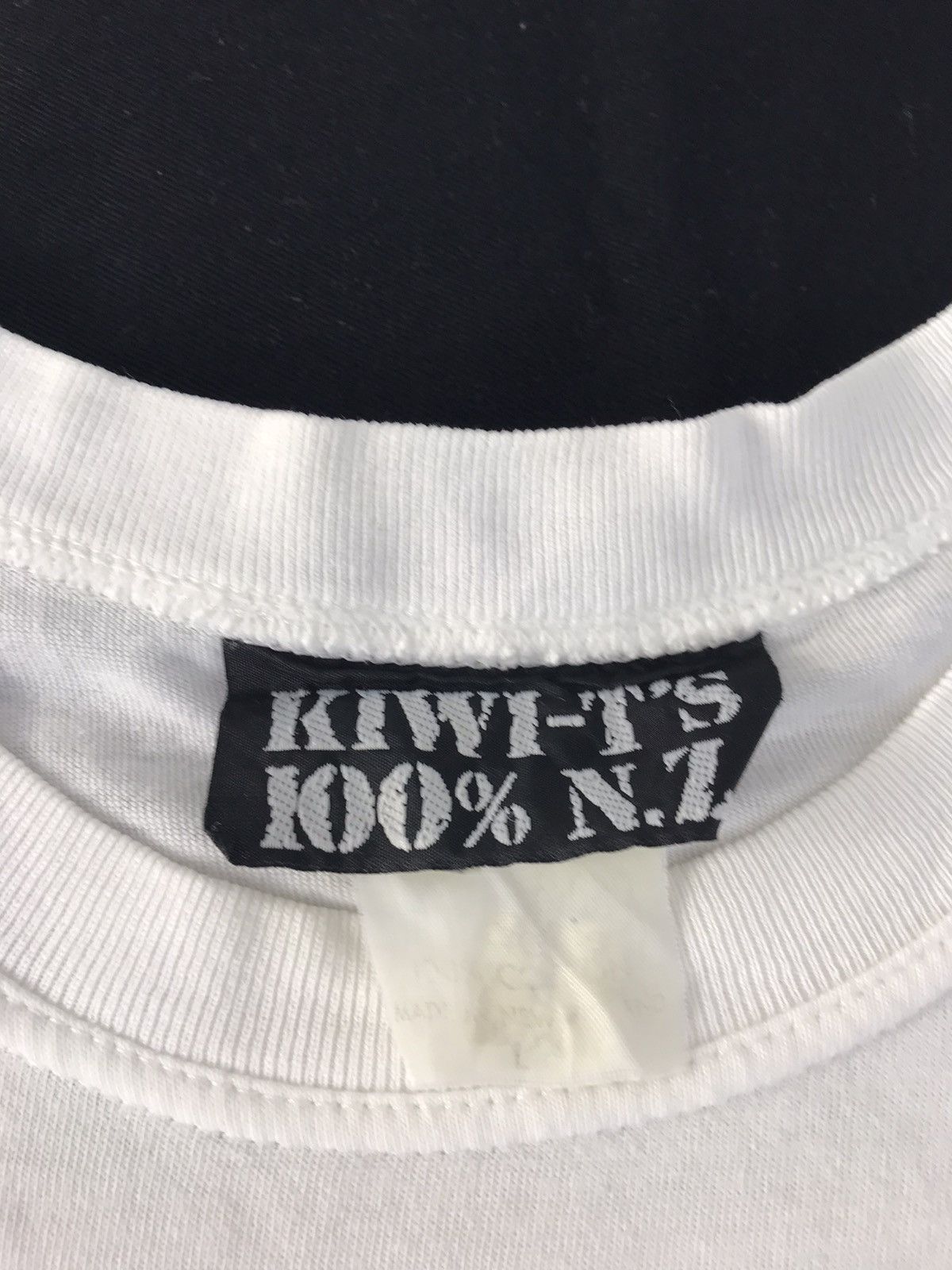 Vintage 90s Kiwi-t’s Full-On New Zealand Weed Eater Printed Tee Size US L / EU 52-54 / 3 - 5 Thumbnail