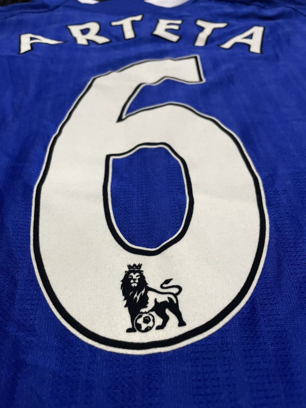 Umbro Everton home player issue Mikel Arteta Jersey Umbro sz 38 Size US M / EU 48-50 / 2 - 13 Thumbnail