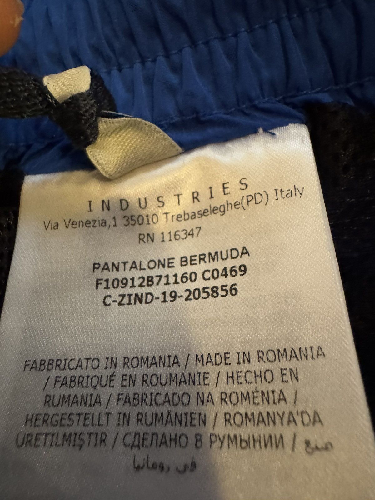 Moncler MONCLER SHORTS marked size 54 SEE REAL MEASUREMENTS IN PHOTO Size US 36 / EU 52 - 11 Thumbnail