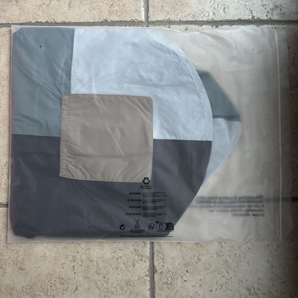 Palace Size Large - Palace K-Way Le Vrai Horatio Dog Jacket Size ONE SIZE - 2 Thumbnail