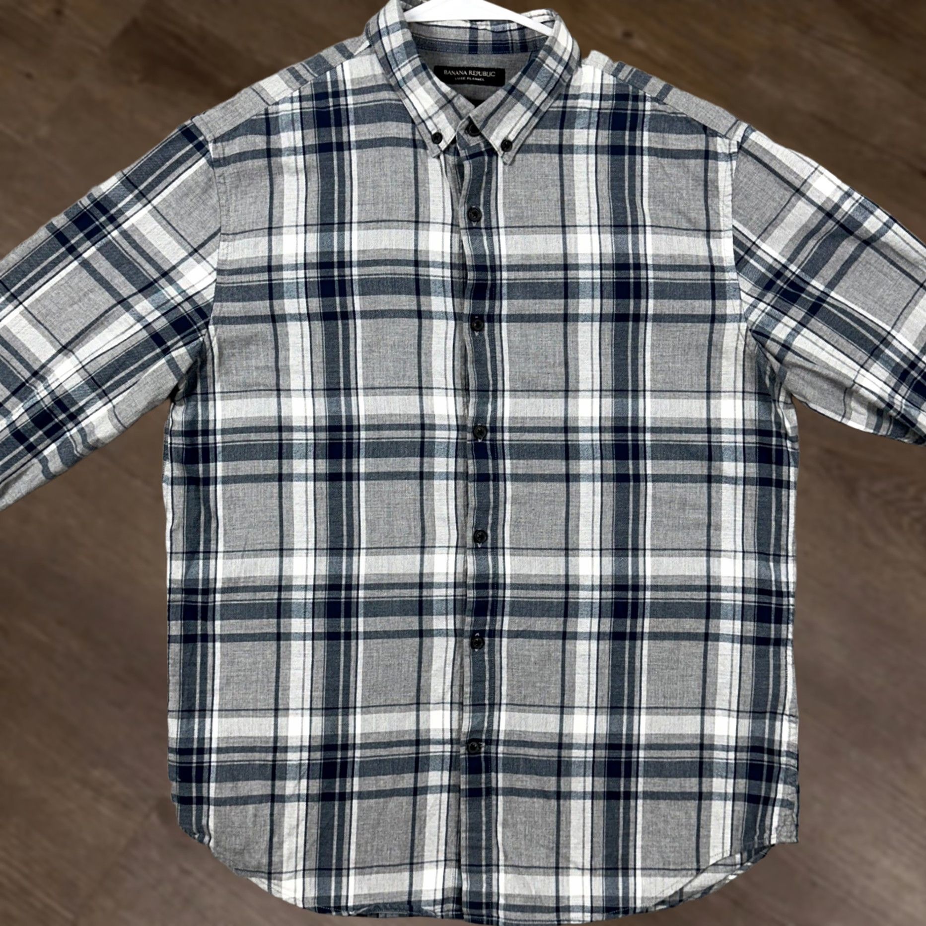 Banana Republic Banana Republic Camden Fit Mens Shirt Luxe Flannel Gray White Plaid Button-Down Casual Wear Fall Spring XS? Size US M / EU 48-50 / 2 - 1 Thumbnail