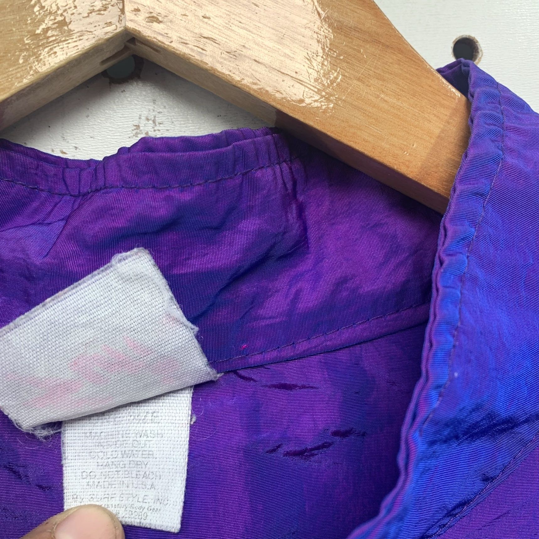 Vintage VINTAGE Surf Style Jacket Men One Size Purple 90s Interplanetary Body Gear Neon USA Size US M / EU 48-50 / 2 - 3 Thumbnail