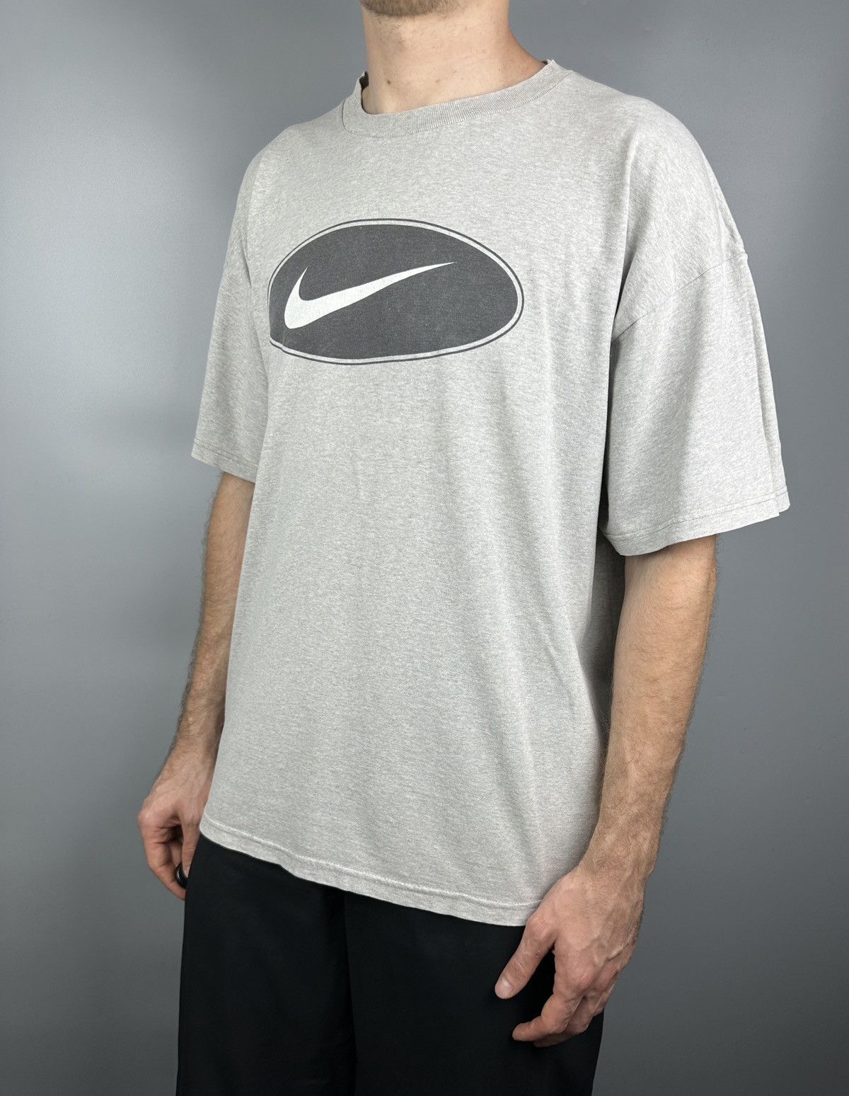 Nike 90s Vintage Nike Big Center Swoosh Logo T Shirt Tee USA Size US XL / EU 56 / 4 - 7 Thumbnail