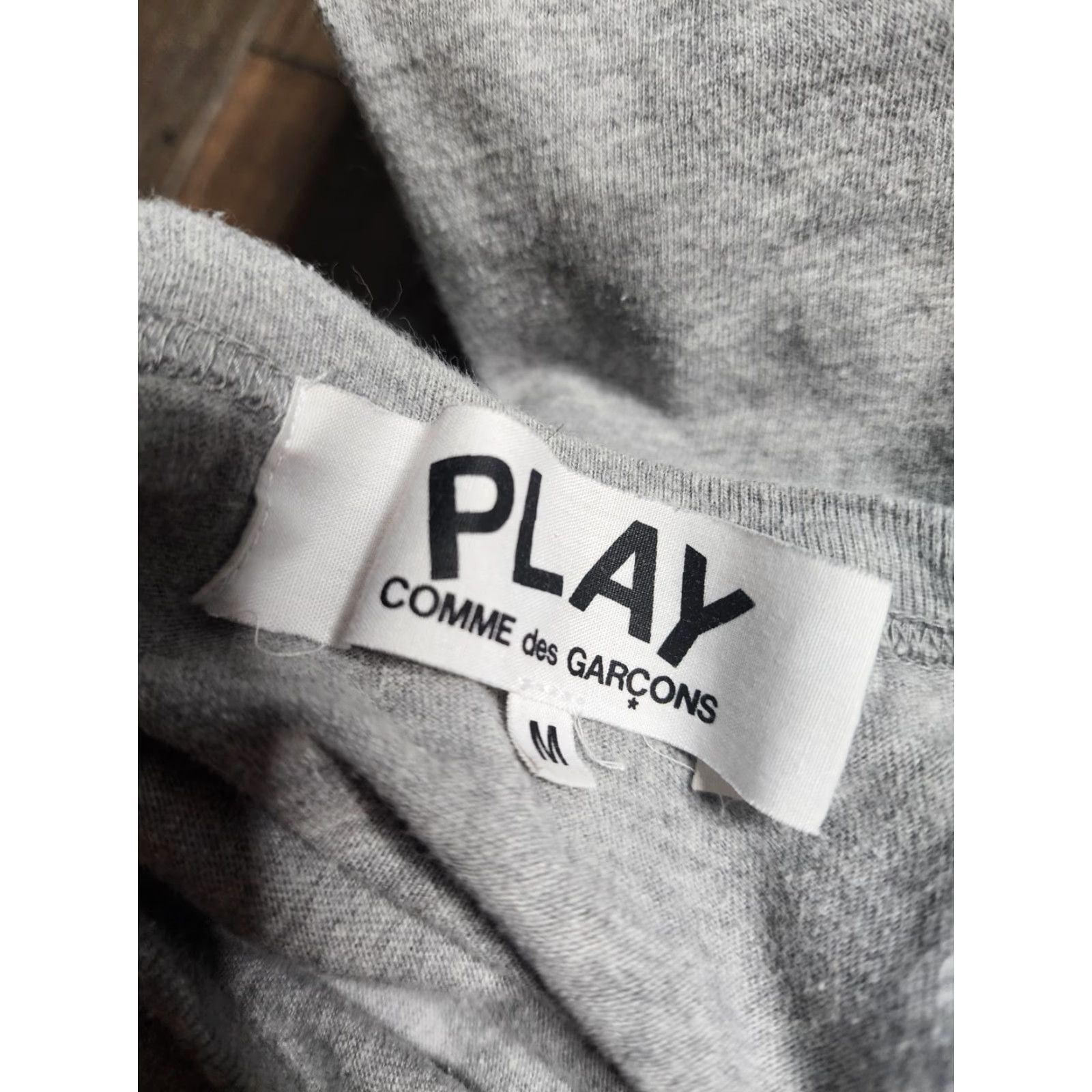Comme des Garcons Girl Comme Des Garcons Play Gray Cropped T-Shirt Womens Size M Short Sleeve Heart Design Size M / US 6-8 / IT 42-44 - 5 Thumbnail