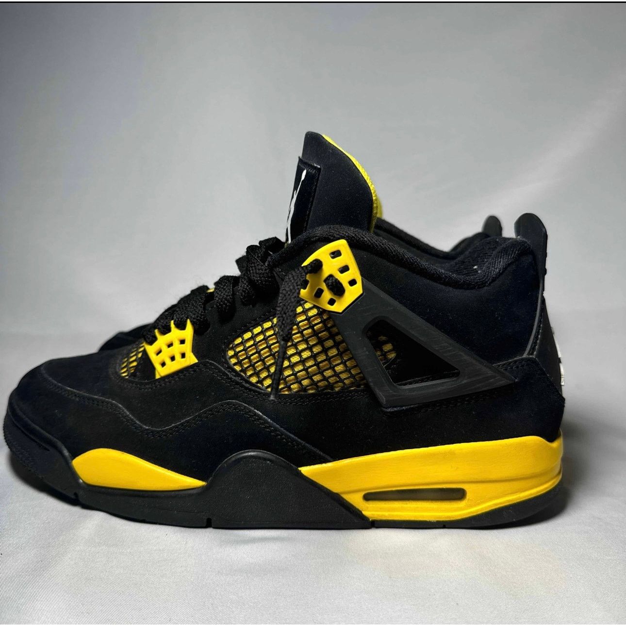 Jordan Brand × Nike Size 8.5 - Nike Air Jordan 4 Retro Thunder 2023 Men's Shoes Size US 8.5 / EU 41-42 - 8 Thumbnail