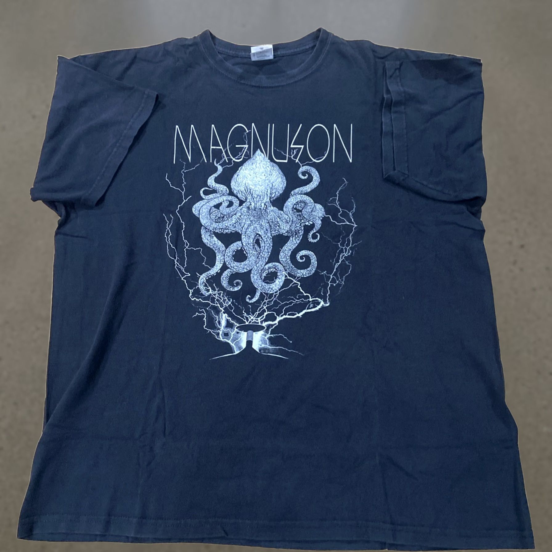 Anvil VINTAGE Magnuson Teslapus Indie progressive metal rock shirt XL Anvil red Bar Men T-Shirt XL Black Band Gothic Metal Rock Mens Size US XL / EU 56 / 4 - 1 Thumbnail