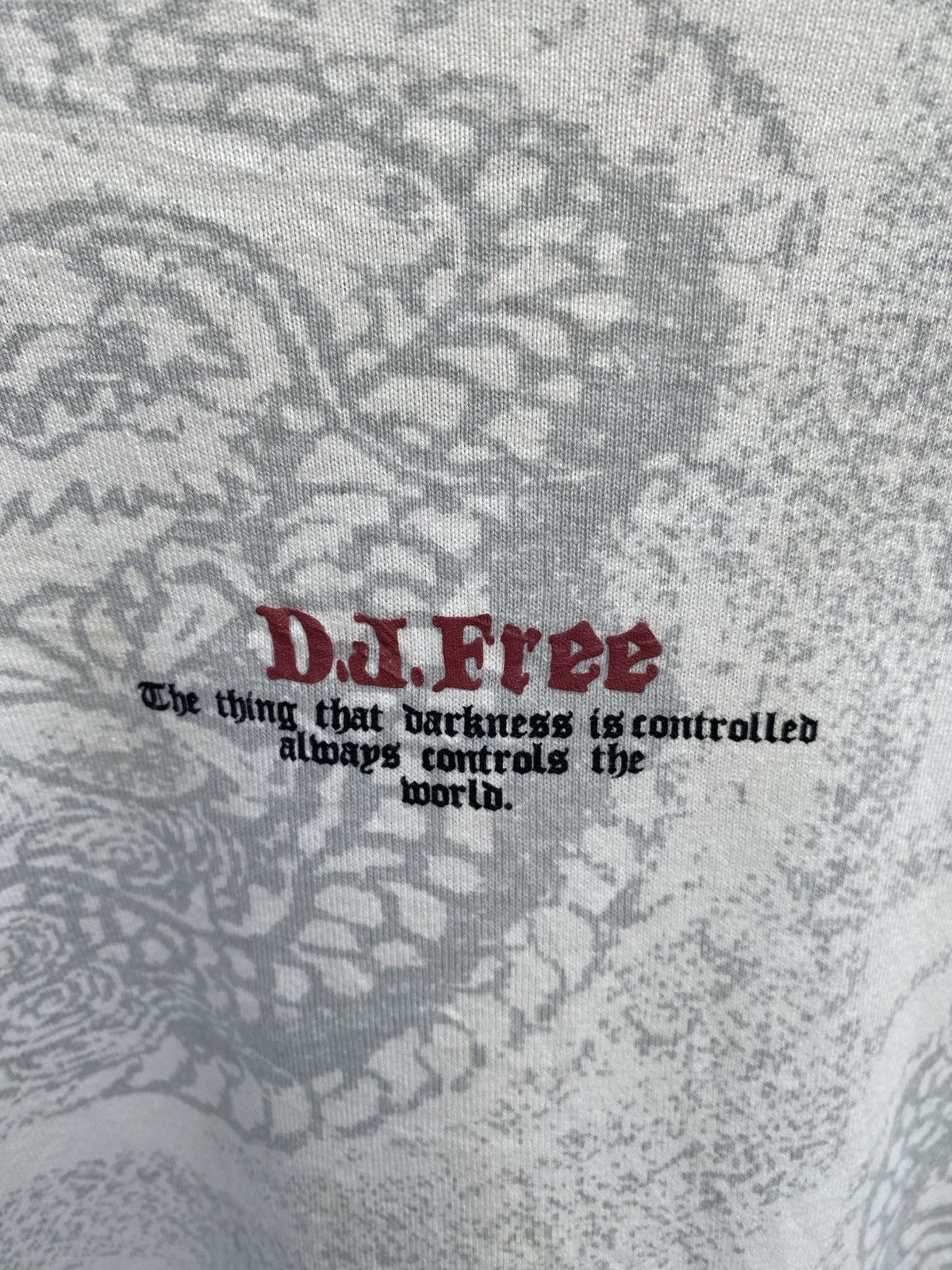 Japanese Brand Vintage Y2K D.J.Free double sleeve tshirt Size US M / EU 48-50 / 2 - 5 Thumbnail