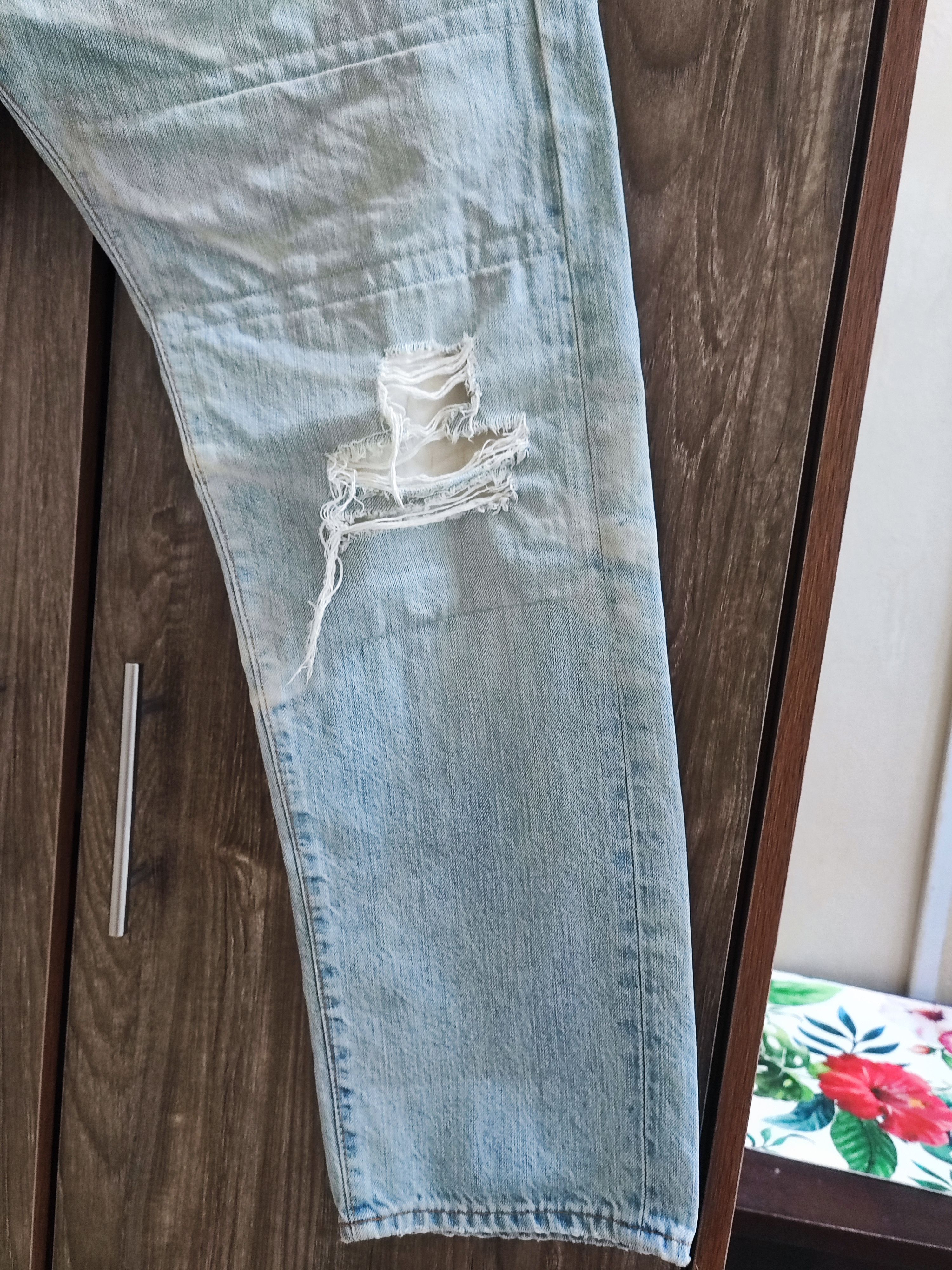 AG Adriano Goldschmied AG Adriano Goldschmied Distressed Faded Blue Jeans Size US 33 - 8 Thumbnail
