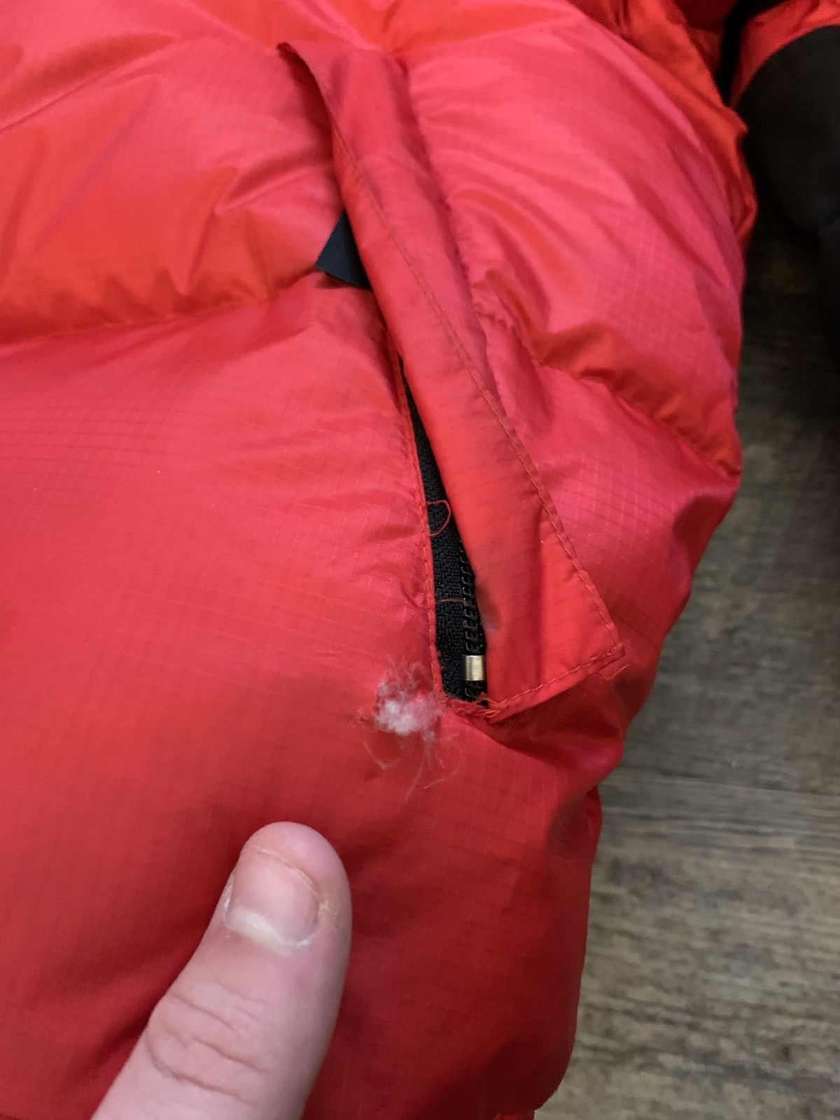 The North Face × Vintage Vintage 1990s The North Face Red And Black Puffer Jacket Size US M / EU 48-50 / 2 - 12 Thumbnail
