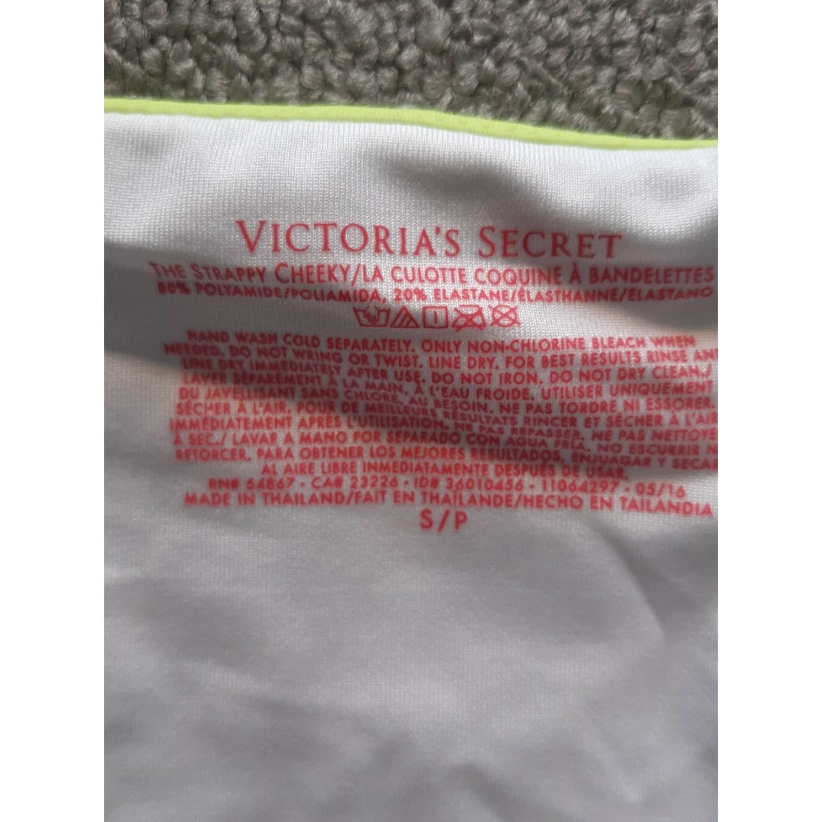 Victoria's Secret VICORIA'S SECRET Bathing Suit Bottom PS Petite S P *slight fabric ware* Multicolor Cheeky Ruffle Bottom Womens Size 28" / US 6 / IT 42 - 4 Thumbnail
