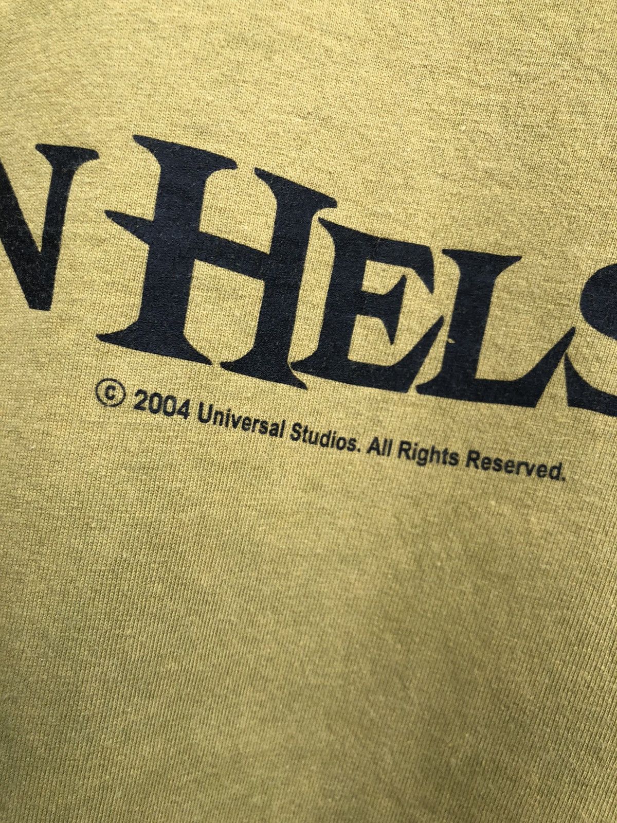 Vintage Vintage 2004 Van Hellshing Promo Movie Tshirt Size US S / EU 44-46 / 1 - 7 Thumbnail