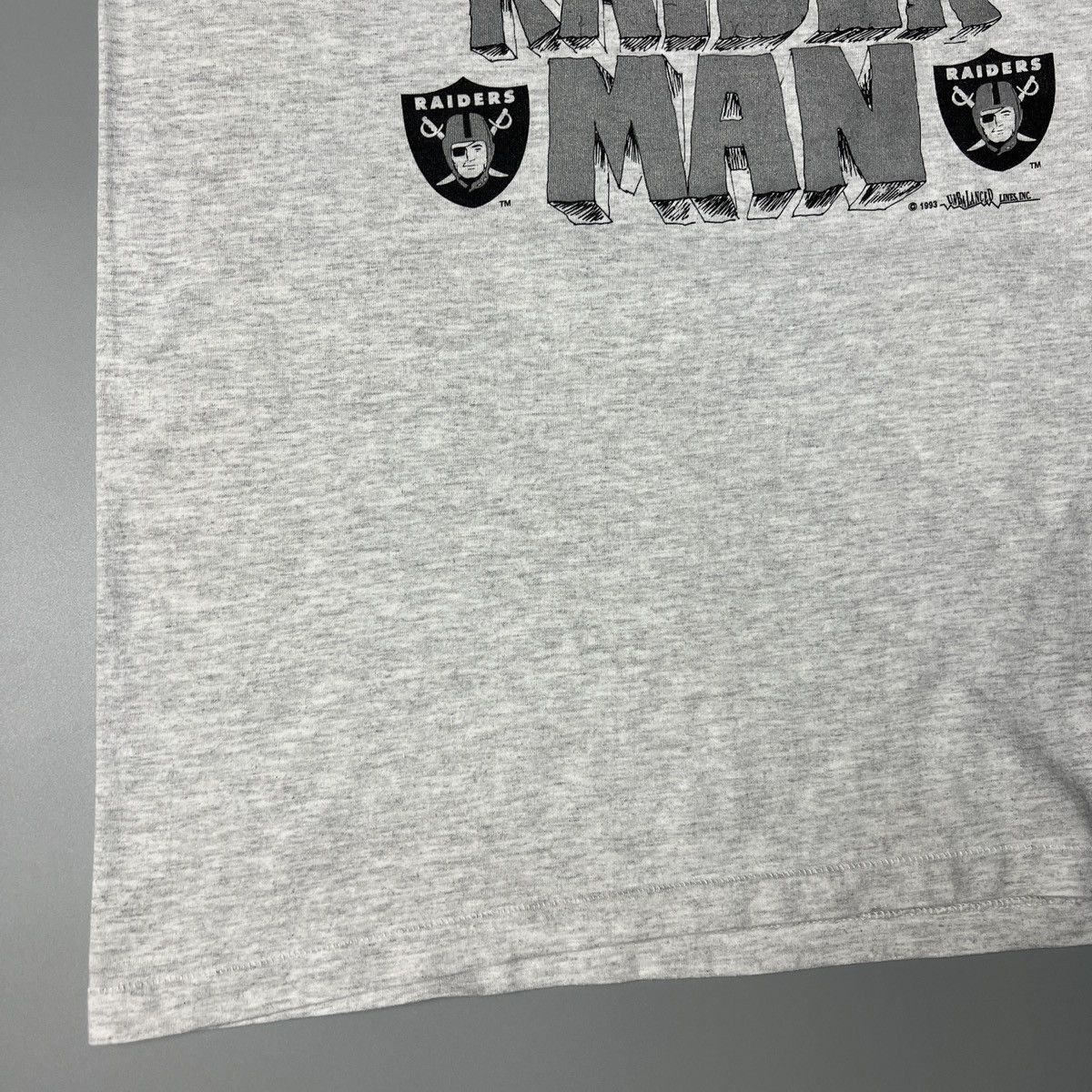 Vintage 1993 Los Angeles Raiders “Raider Man” Evolution Nfl Tees Size US M / EU 48-50 / 2 - 6 Thumbnail