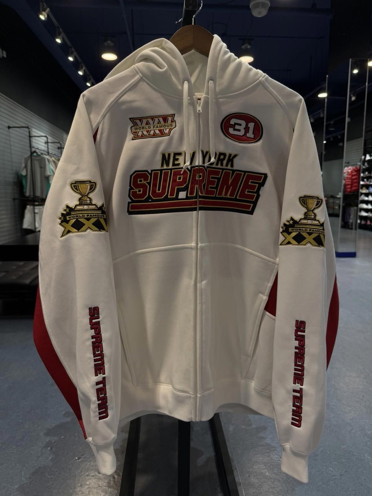 Supreme Supreme Zip Up Hooded Sweatshirt (25FW) White/Red Size (XL) Size US XL / EU 56 / 4 - 3 Thumbnail