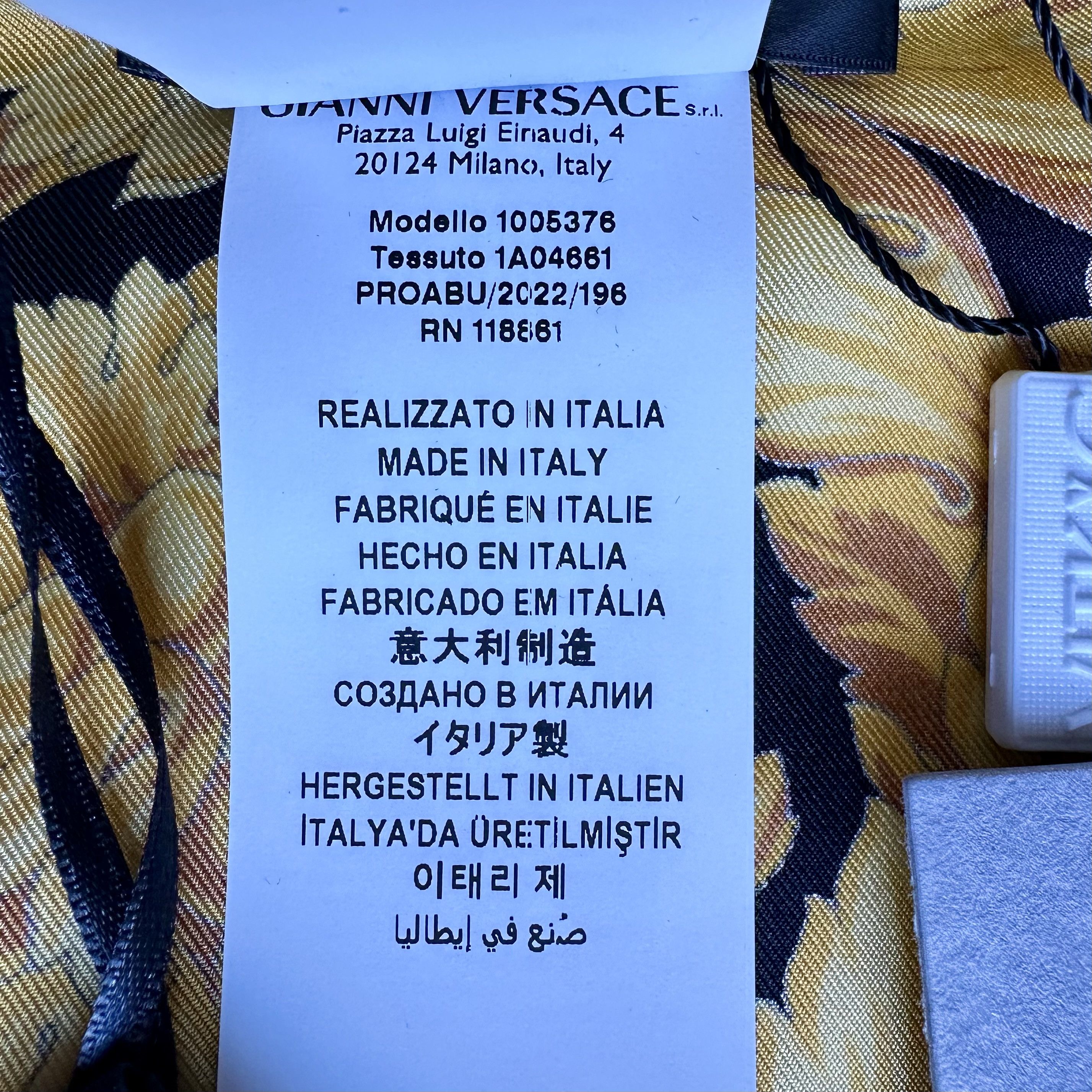 Versace $1,825 VERSACE Barocco-Print SILK PAJAMA TOP Size 4 IT / M Size US M / EU 48-50 / 2 - 8 Thumbnail