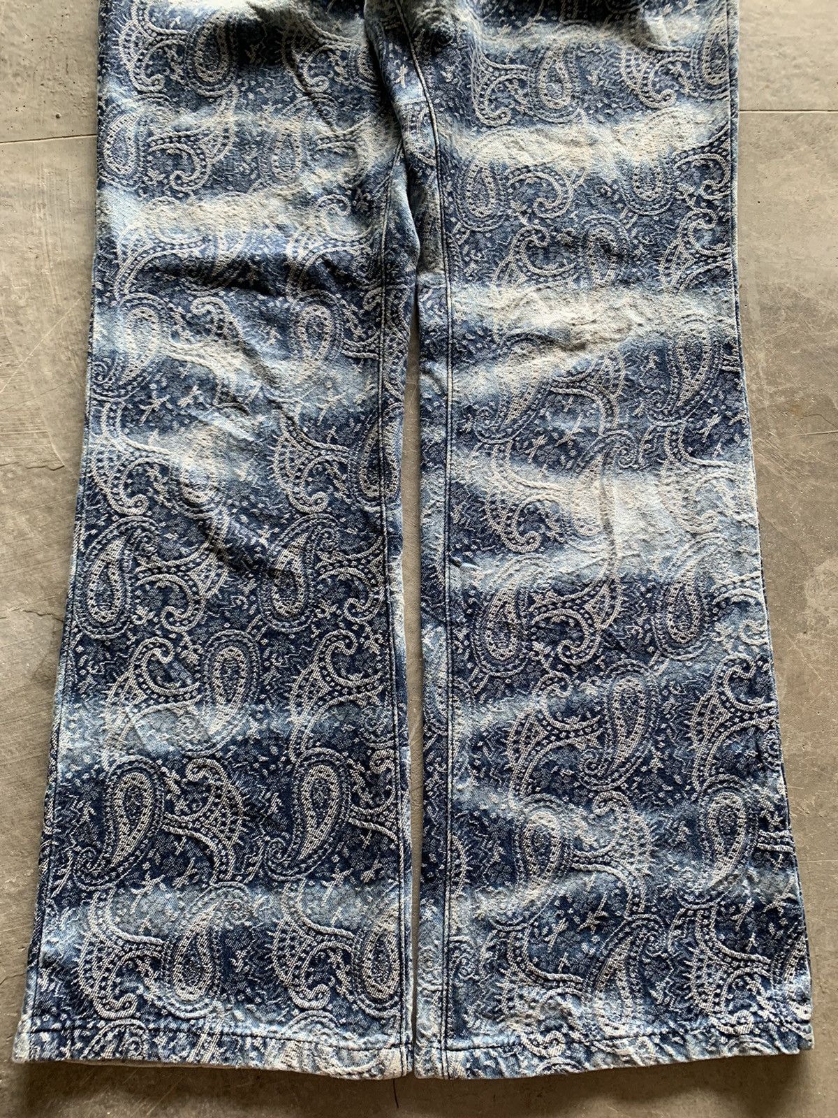 5351 POUR LES HOMMES insane 5351 pour les hommes Flared washed paisley jeans Size US 29 - 11 Thumbnail