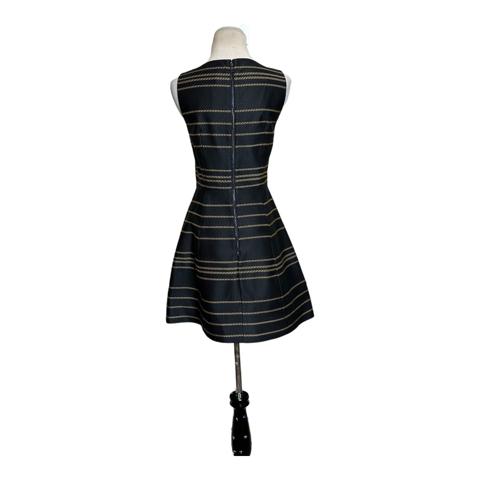 Alice + Olivia Alice + Olivia Black A Line Cocktail Dress size 4 Size S / US 4 / IT 40 - 2 Thumbnail