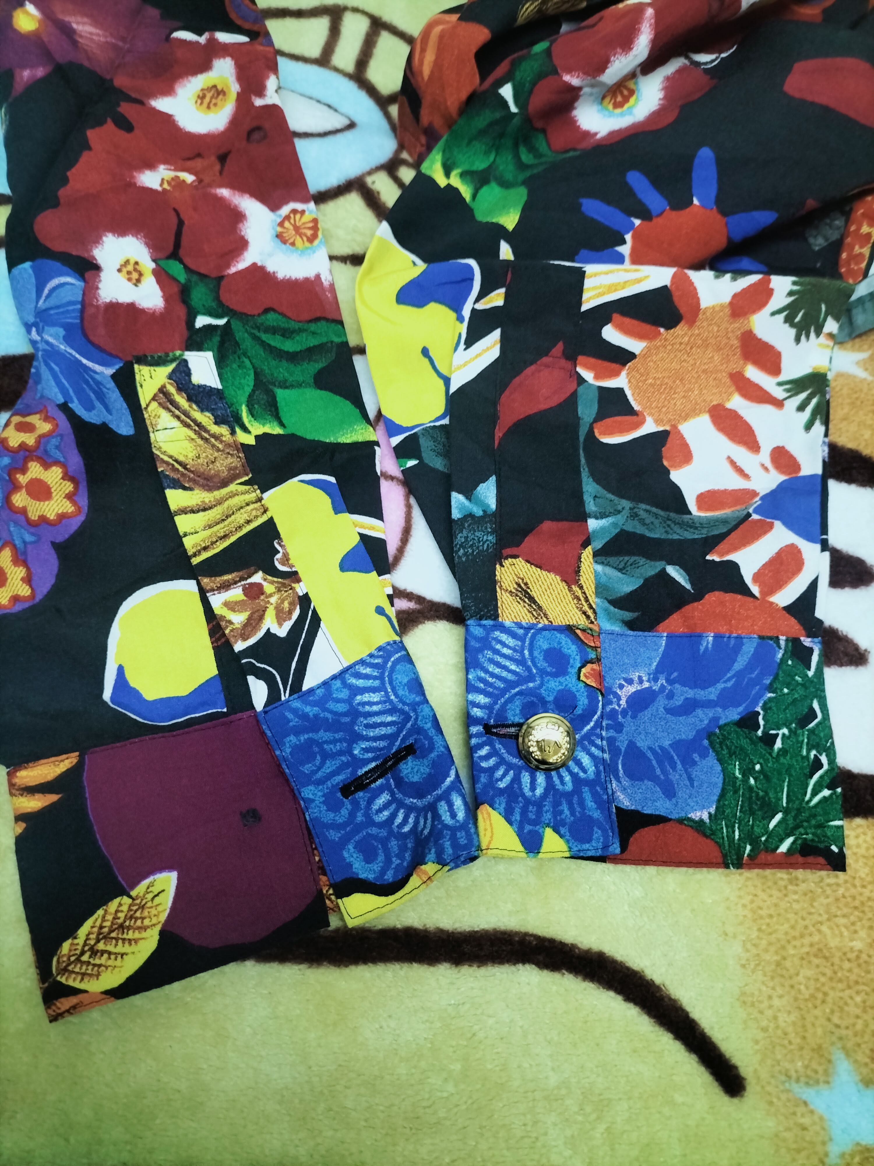 Moschino Vintage Moschino floral overprint shirts Size L / US 10 / IT 46 - 5 Thumbnail