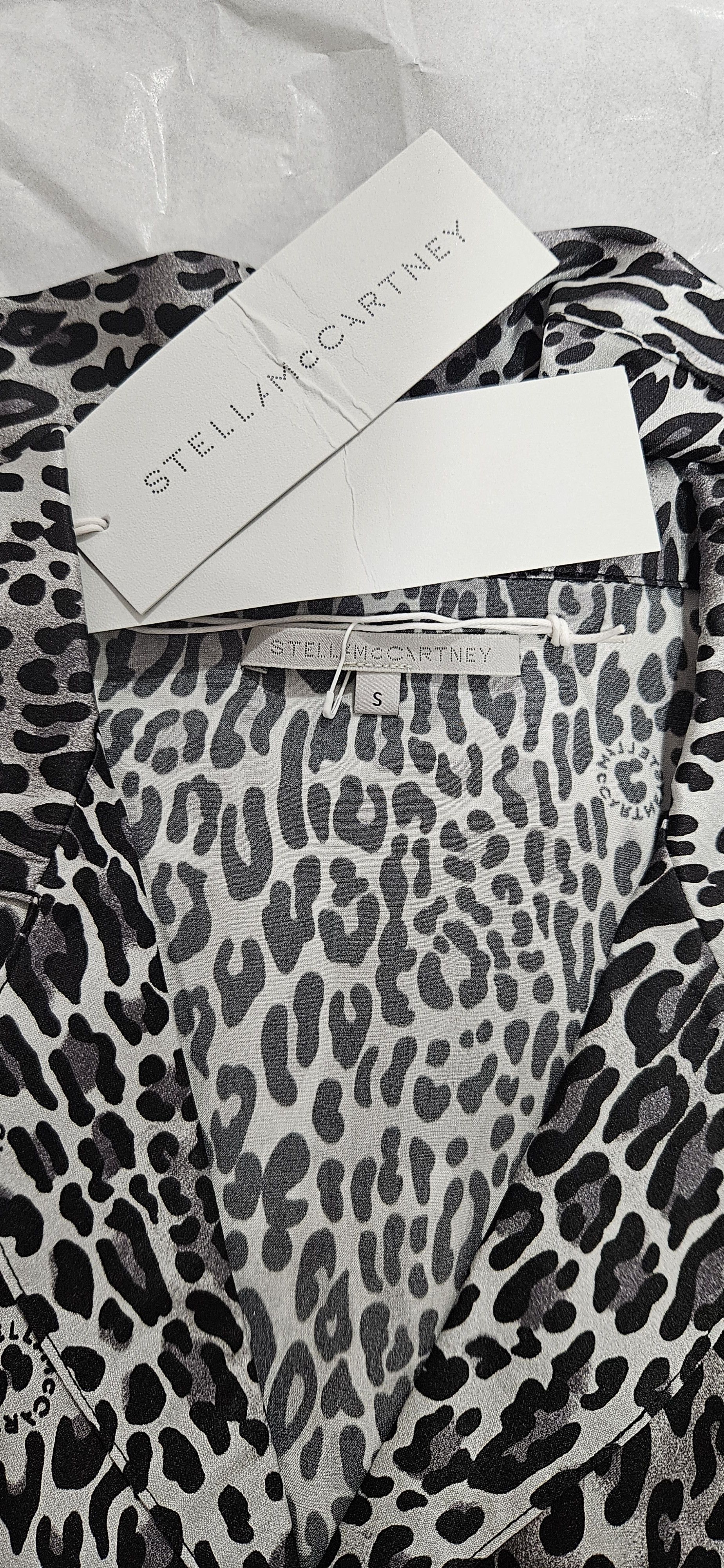 Stella McCartney Stella McCartney - Leopard Printed Silk Cropped Shirt (NWT) Size S / US 4 / IT 40 - 10 Thumbnail