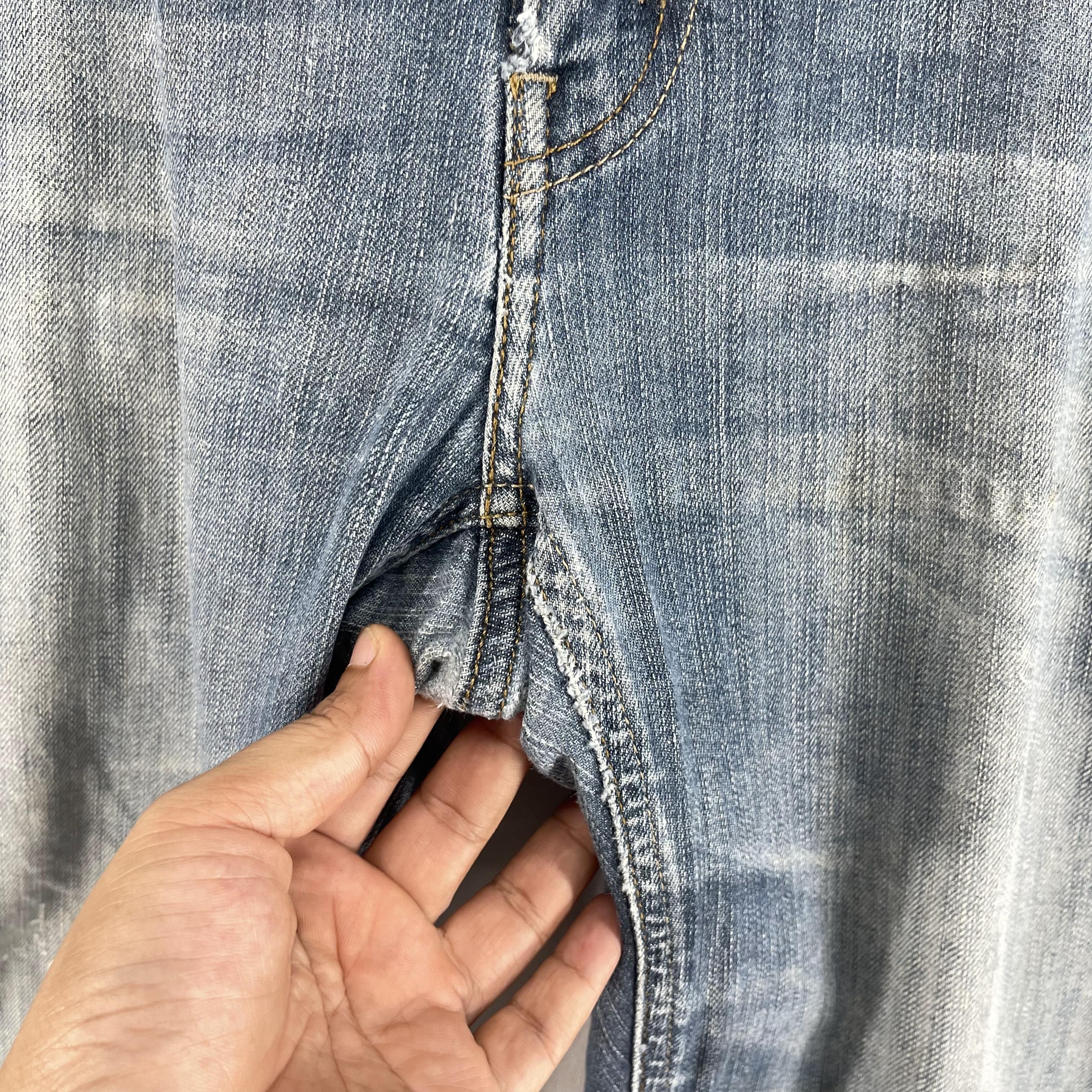 Levi's Size 39 Vintage Levis Signature Distressed Reconstruct Jeans Size US 39 - 7 Thumbnail