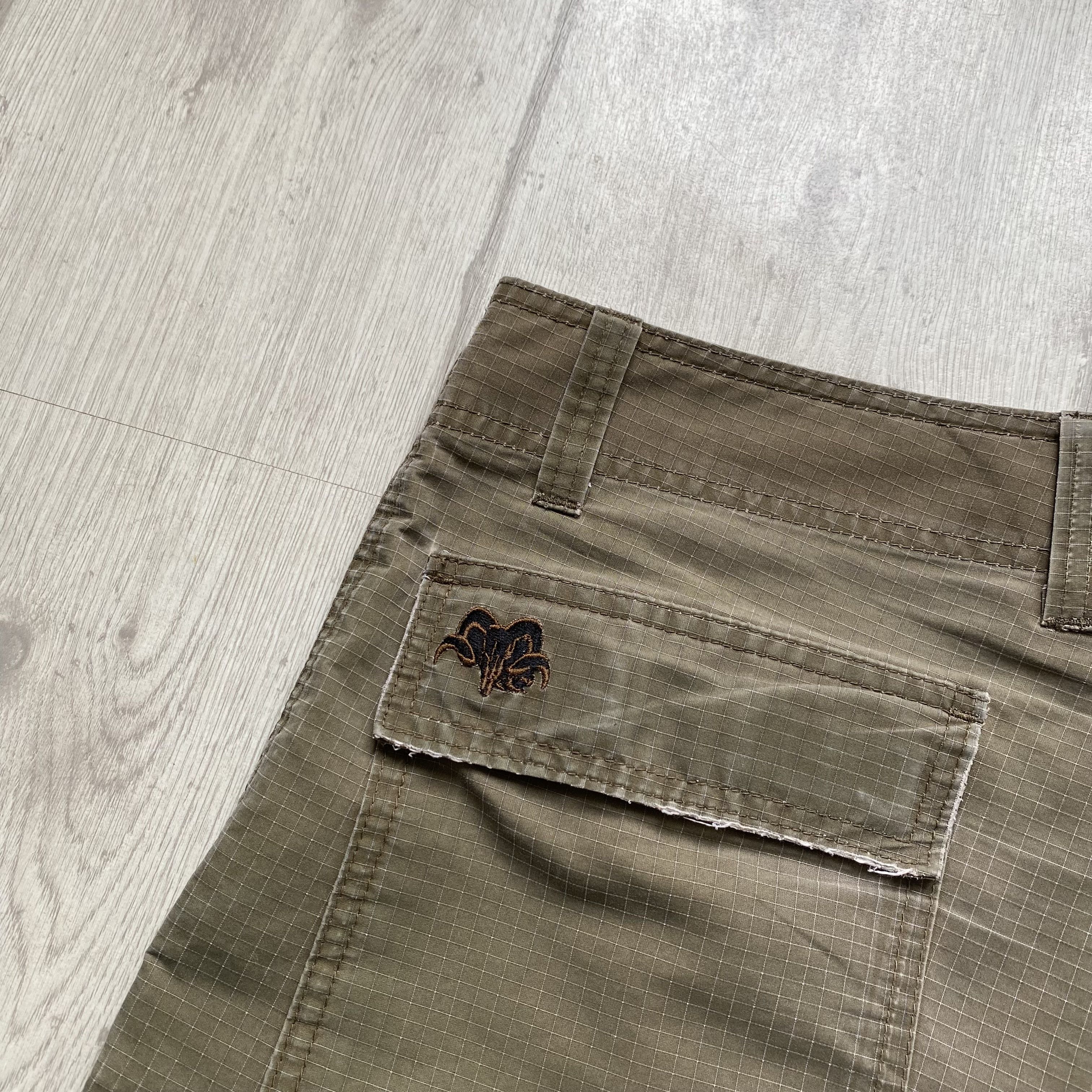 Billabong Vintage Faded Cargo Oneill cargo shorts boardwear Size US 32 / EU 48 - 6 Thumbnail