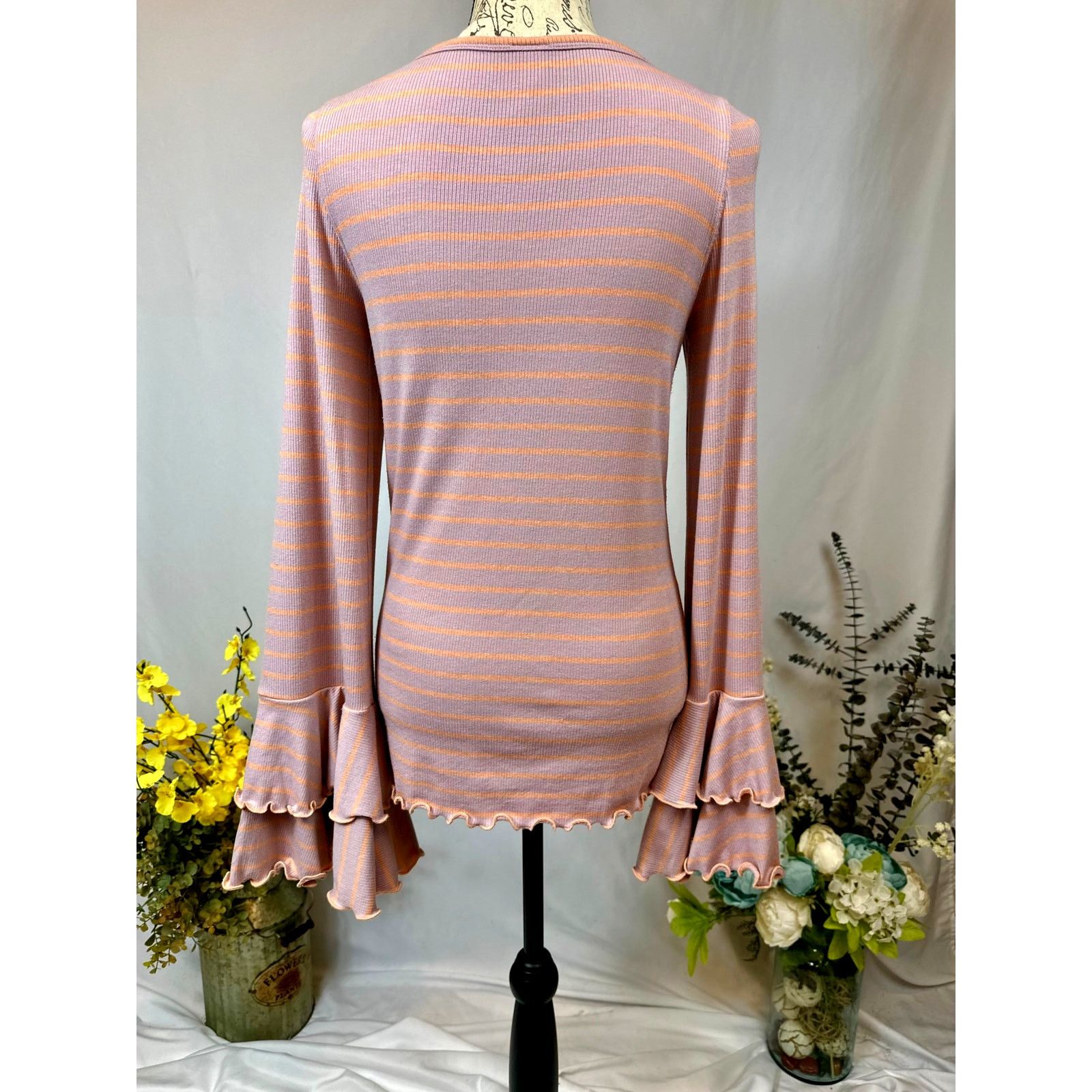 Free People Free People We the Free Good Find Ruffle Cuff Shirt Top L Size L / US 10 / IT 46 - 13 Thumbnail