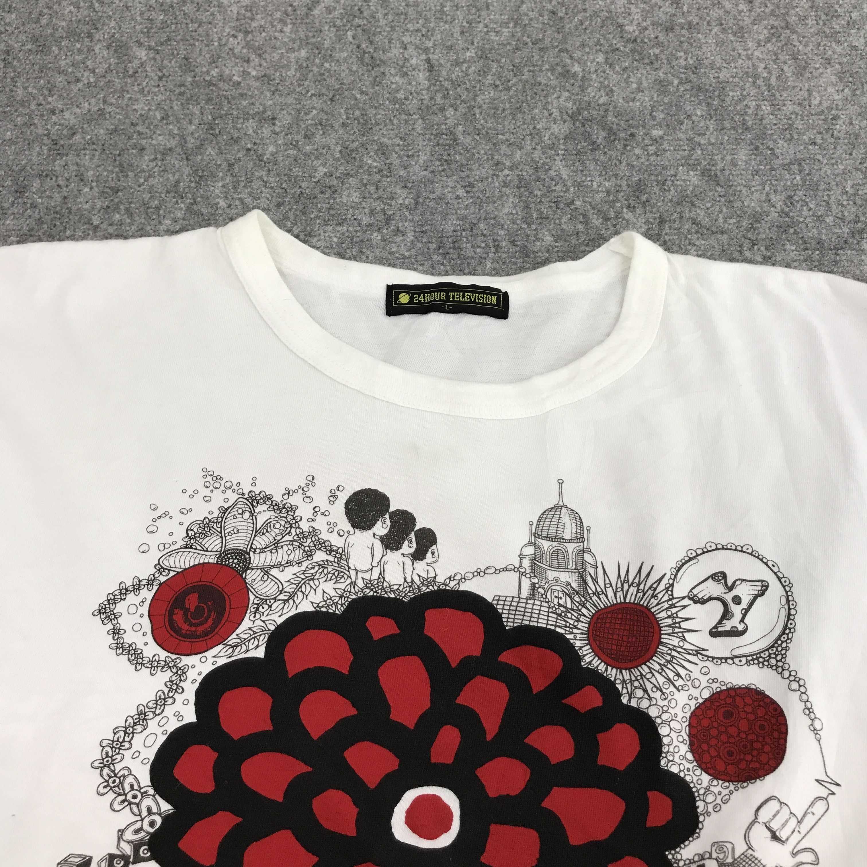 Japanese Brand × Vintage YAYOI KUSAMA X LOVE FOREVER JAPAN TSHIRTS Size US L / EU 52-54 / 3 - 7 Thumbnail