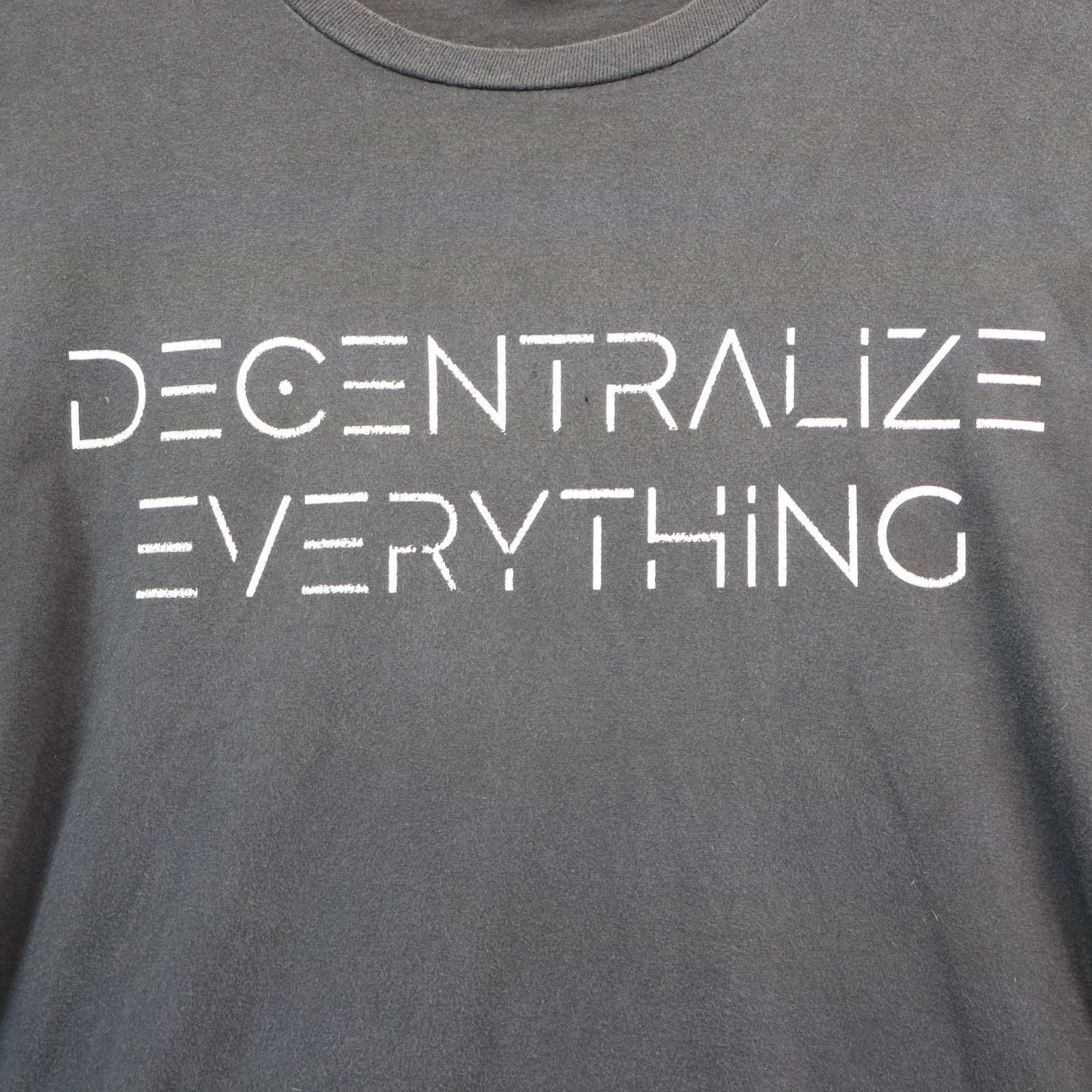 Other Decentralize Everything Original Shirt Large Black Distress Size US L / EU 52-54 / 3 - 1 Thumbnail
