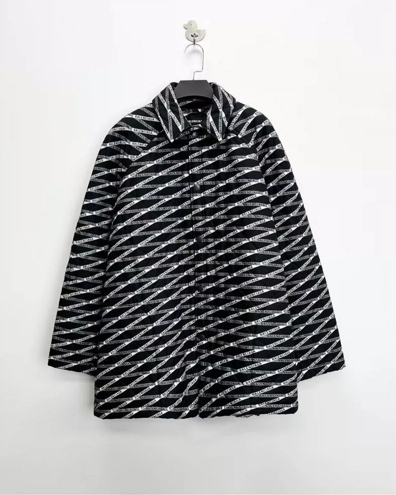 Balenciaga Balenciaga size 46 Black and white striped bullet screen fu Size US S / EU 44-46 / 1 - 1 Thumbnail