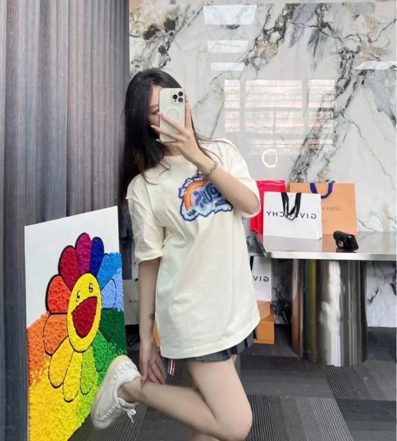 Louis Vuitton Louis Vuitton Rainbow Print Logo Short Sleeve Size US XL / EU 56 / 4 - 6 Thumbnail
