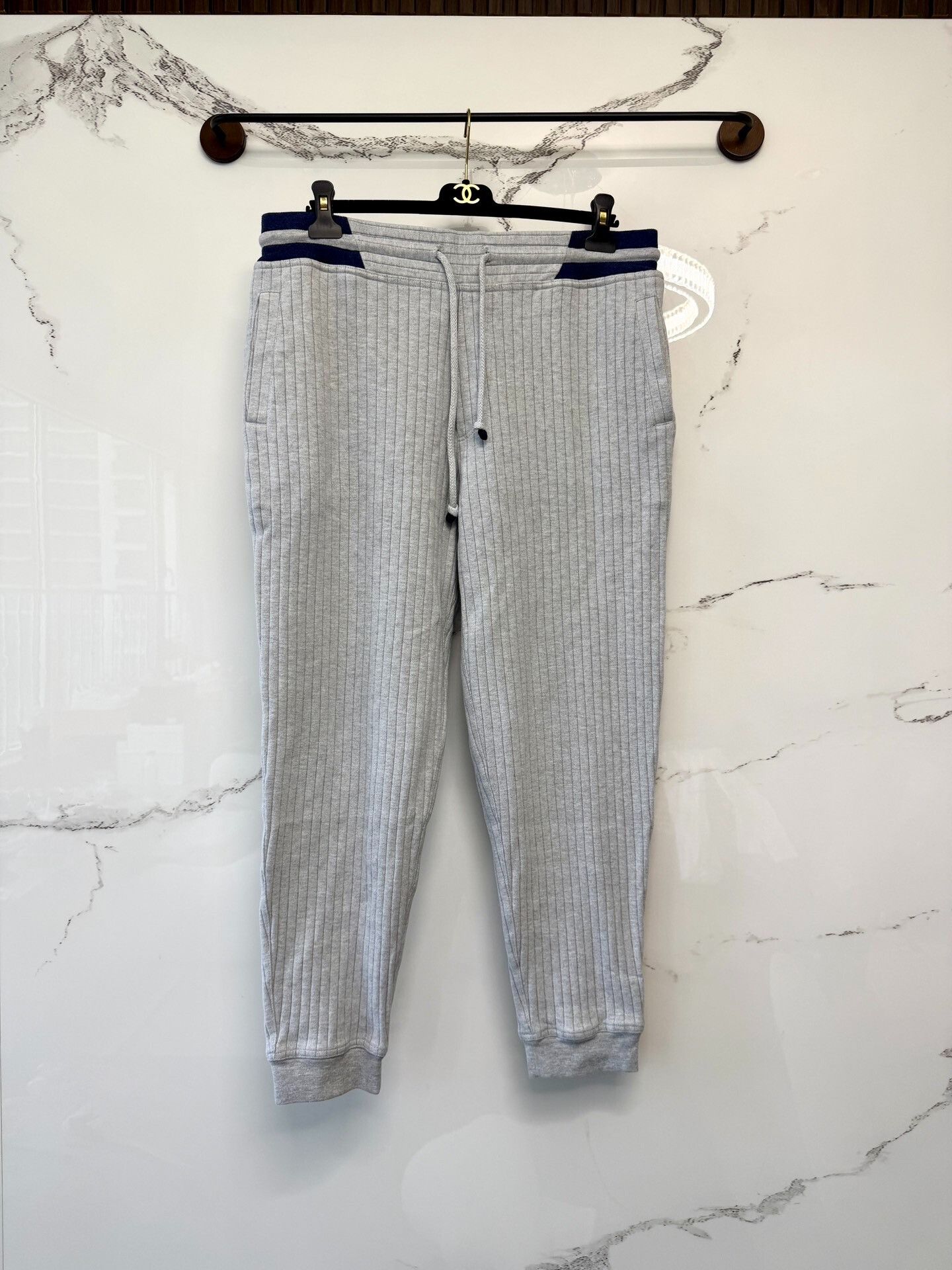 Brunello Cucinelli Brunello Cucinelli FW23 Runway Gray Jogger Pants Size US 28 / EU 44 - 1 Thumbnail