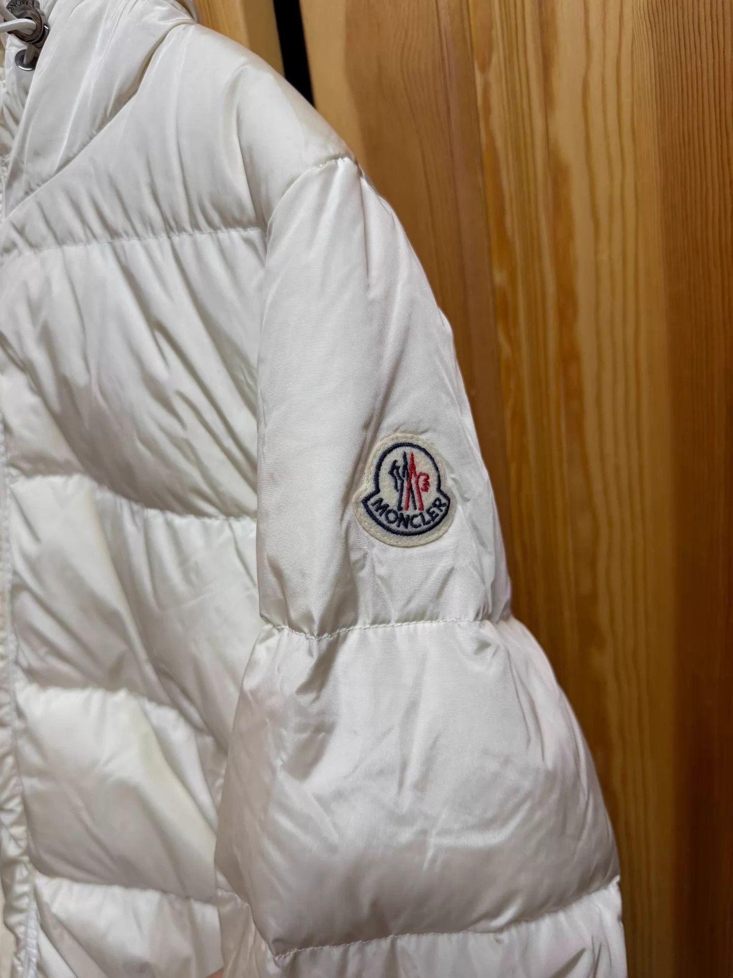 Moncler Moncler White Ruffled Down Jacket 1 Size S / US 4 / IT 40 - 3 Thumbnail