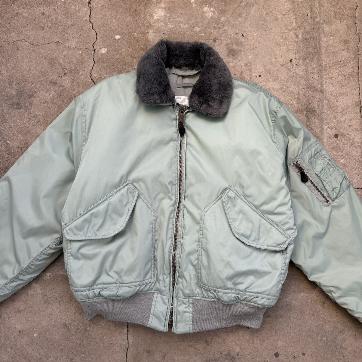 Schott Vintage contract US CWU-45/P Cold Weather Bomber Jacket Size US XL / EU 56 / 4 - 2 Thumbnail
