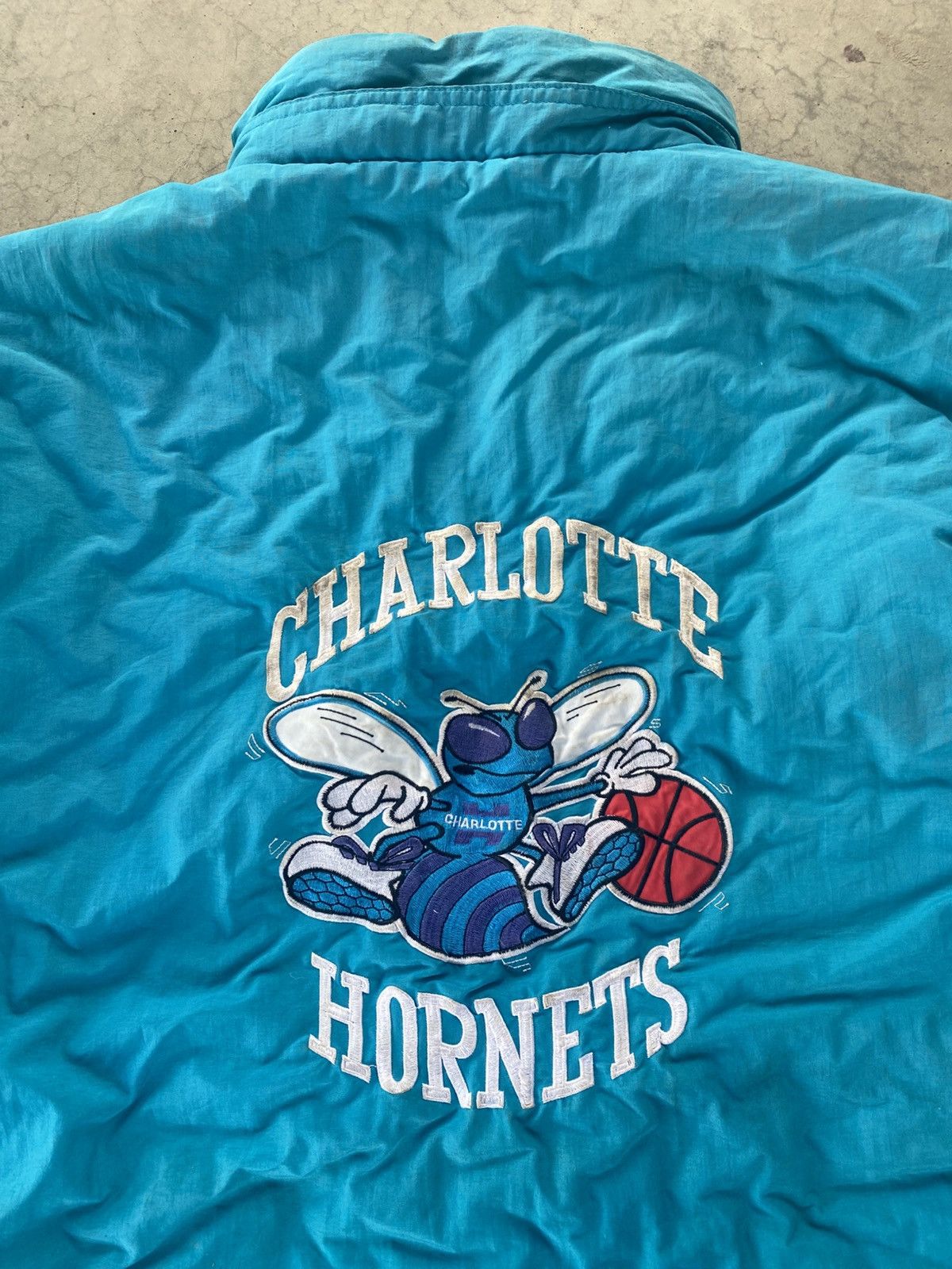 NBA × Starter × Vintage Vintage NBA Charlotte Hornets Jacket Size US L / EU 52-54 / 3 - 8 Thumbnail