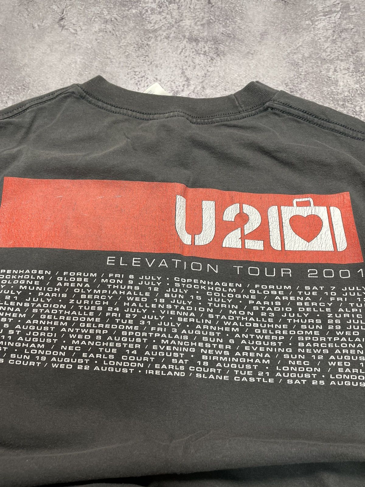 Band Tees Vtg 2001 U2 Elevation Tour Band T-Shirt L Size US L / EU 52-54 / 3 - 7 Thumbnail
