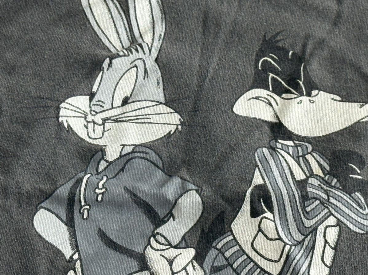 Vintage VINTAGE 90s Daffy Duck & Bugs Bunny 1996 Tee Size US M / EU 48-50 / 2 - 2 Thumbnail