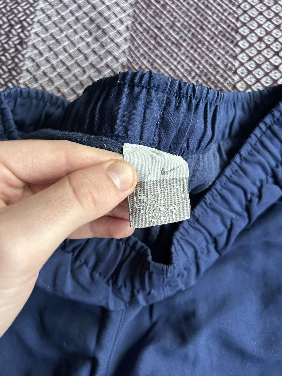 Nike × Vintage Vintage Nike Y2K Nylon Baggy Sportswear Track Pants Blue Size 25" / US 0 / IT 36 - 7 Thumbnail