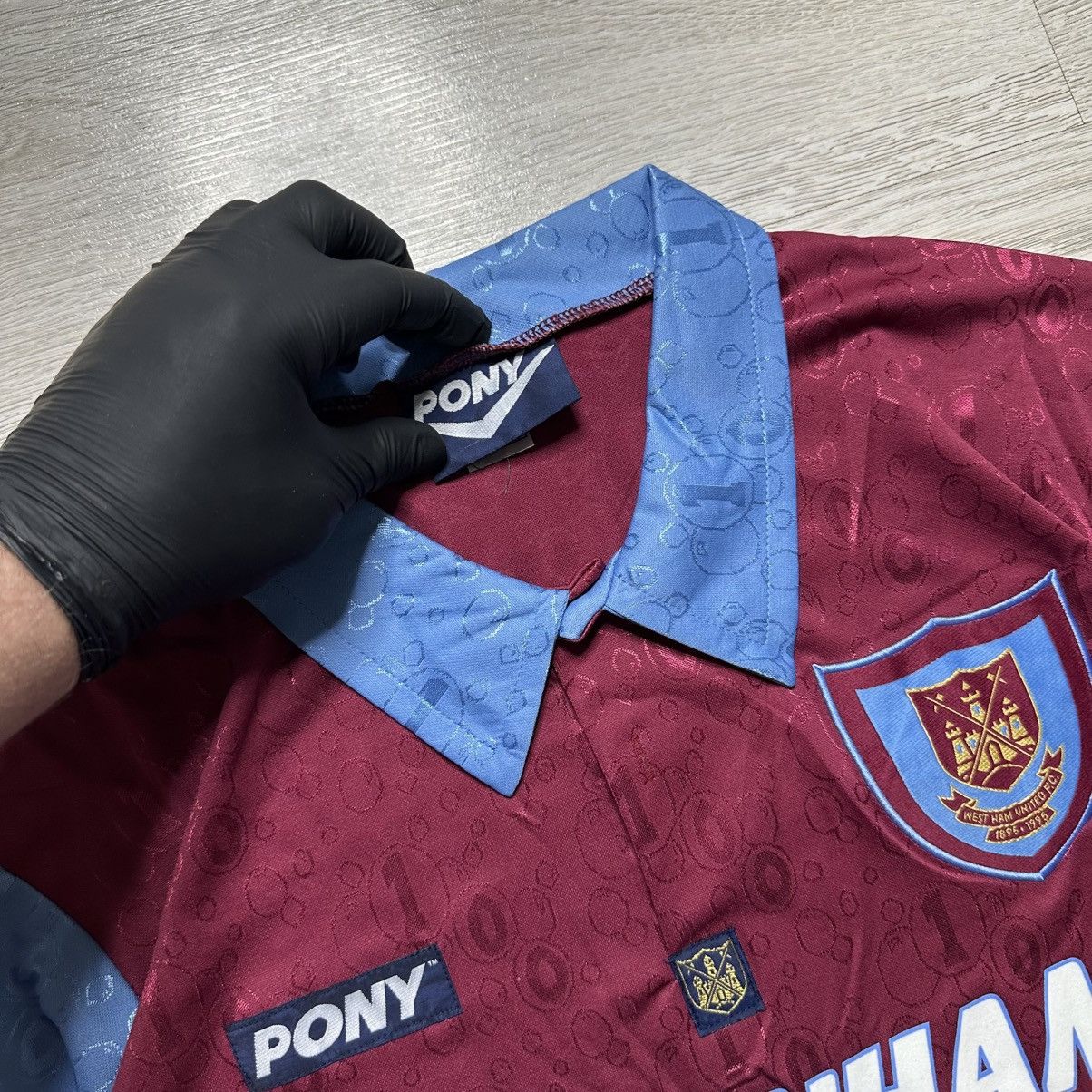 PONY Vintage Pony West Ham United Long Sleeve Soccer jersey Size US L / EU 52-54 / 3 - 5 Thumbnail