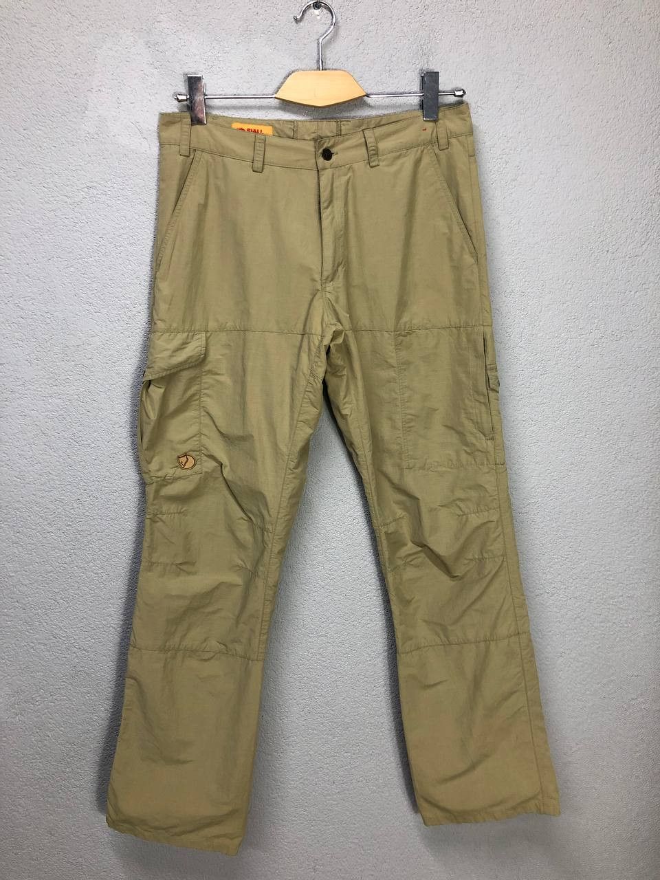 Fjallraven Fjallraven mens cargo pants size 50 / W 34 L 34 Size US 34 / EU 50 - 1 Thumbnail