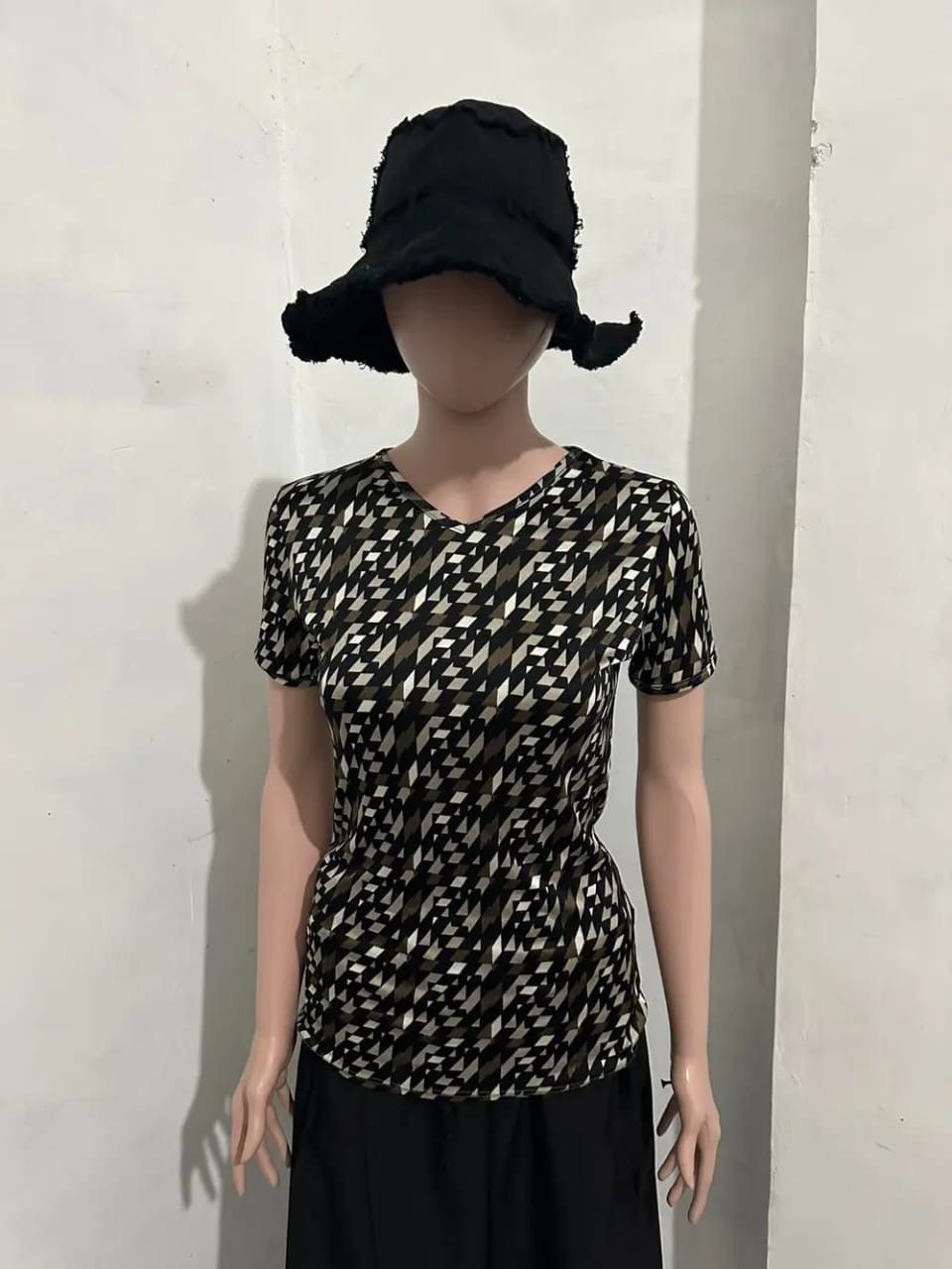 Fendi Fendi Mare T-shirt Illusion Art Monogram Logo Stretchable Size M / US 6-8 / IT 42-44 - 1 Thumbnail