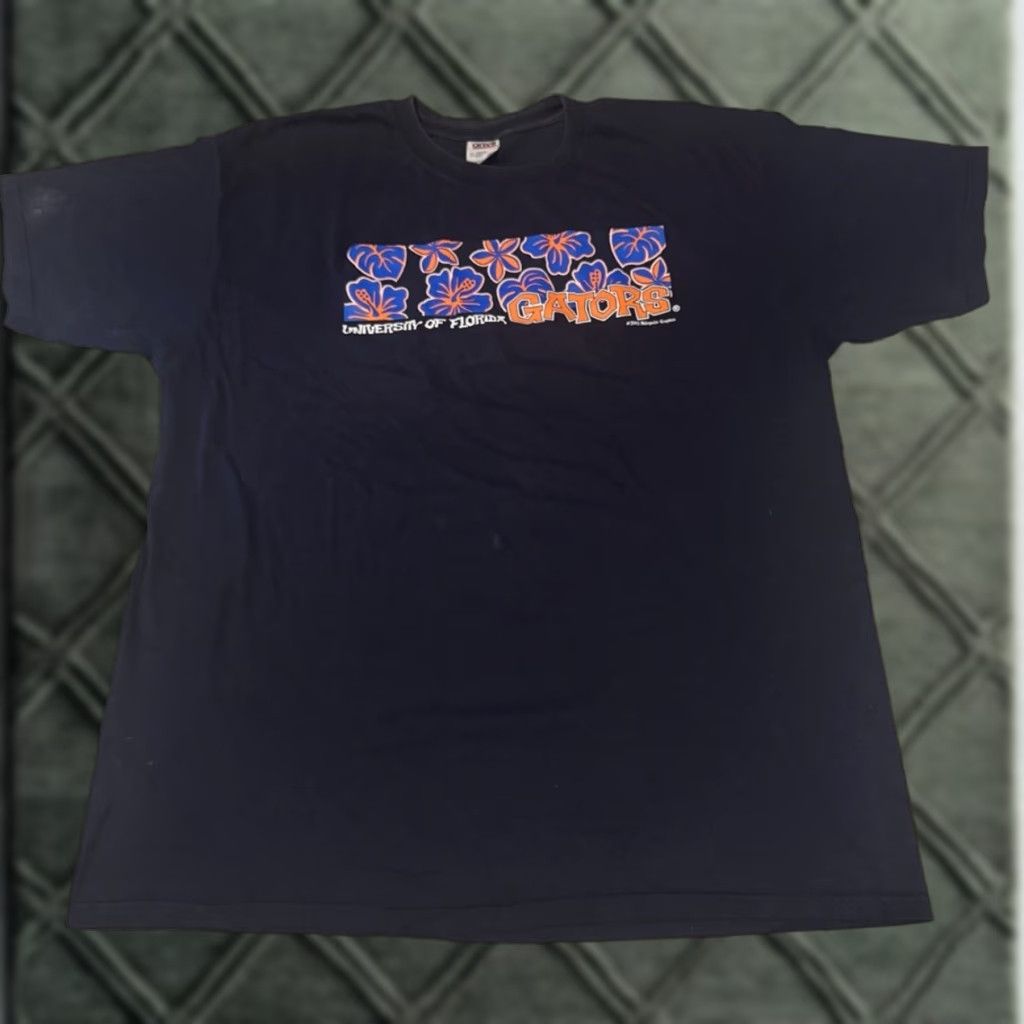 Anvil VINTAGE University of Florida Gators T-Shirt 2XL Navy Blue Floral Palm NCAA Men Mens Shirt 90s Anvil Size US XXL / EU 58 / 5 - 1 Thumbnail