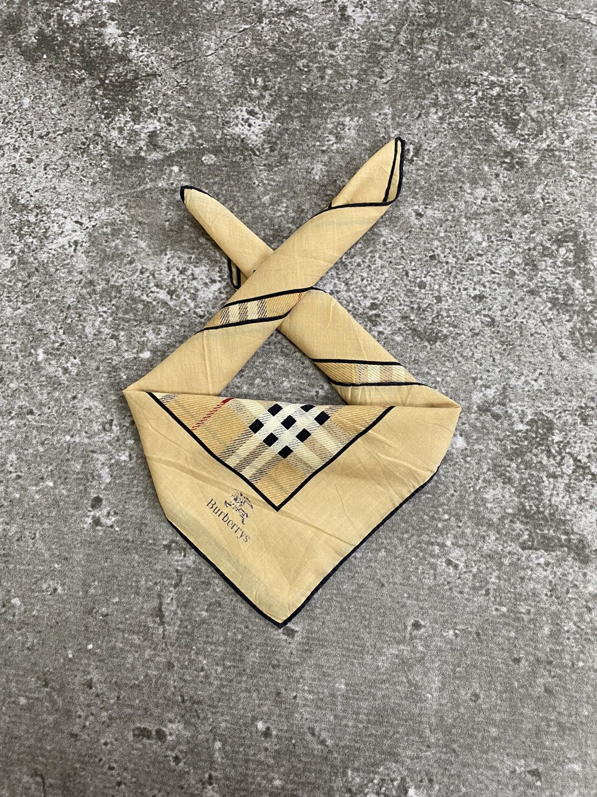 Burberry Burberrys Handkerchief / Bandana / Neckerchief Size ONE SIZE - 1 Thumbnail