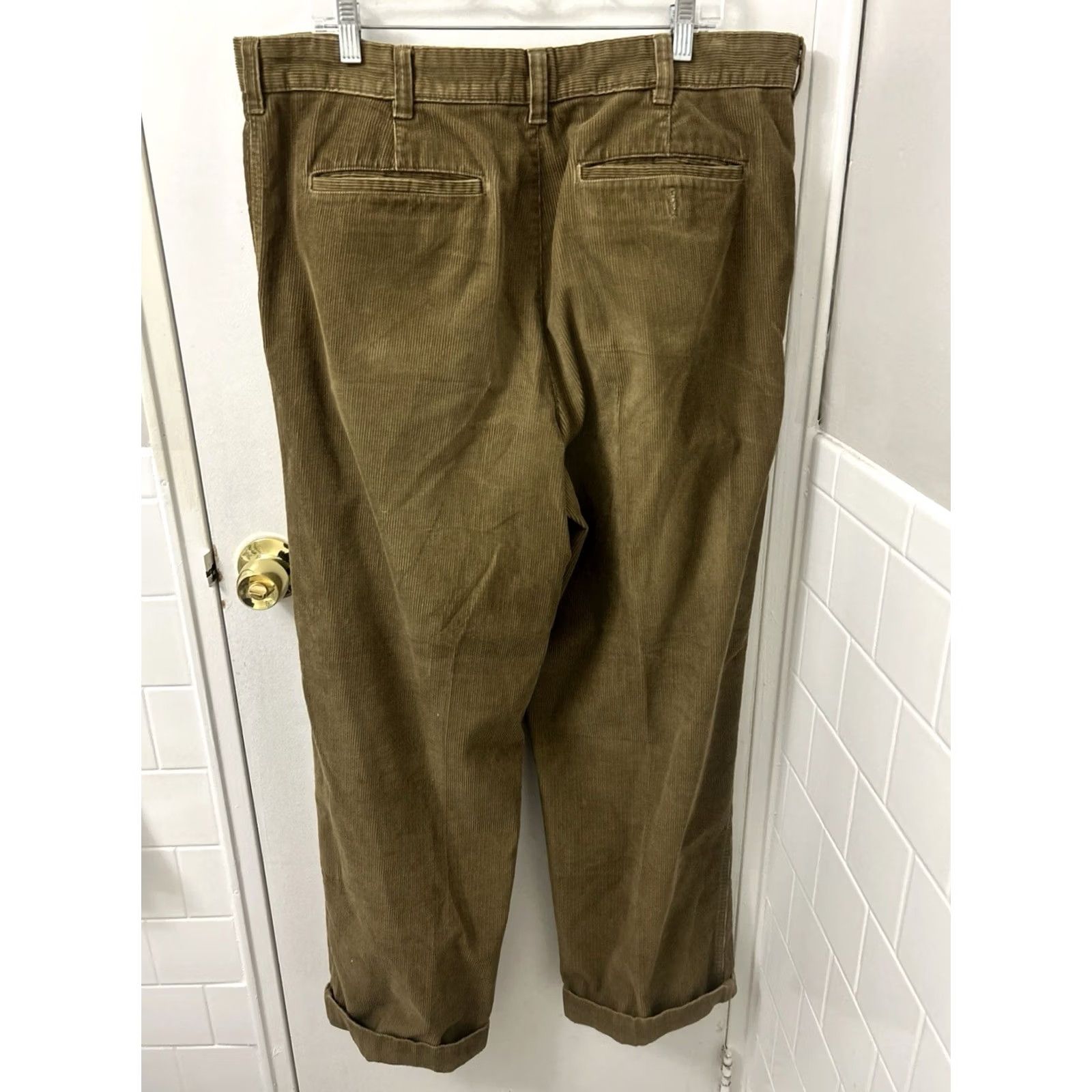 Vintage LL Bean Double L Corduroy Pants Mens 38x32 Brown Pleated Cuffed Natural Fit Size US 38 / EU 54 - 7 Thumbnail
